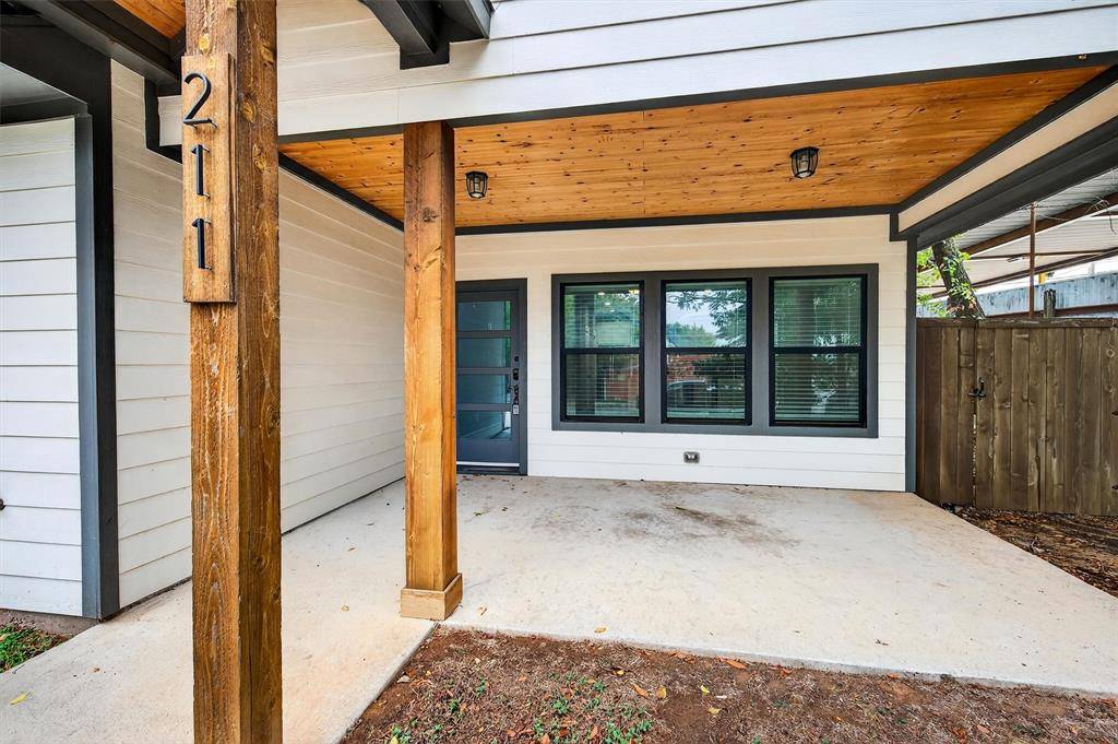 Denison, TX 75020,211 W Murray Street