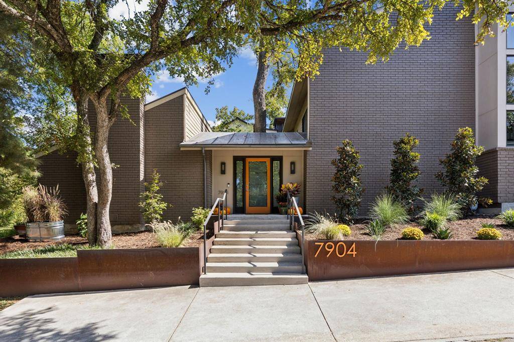 Dallas, TX 75238,7904 Deer Trail Drive