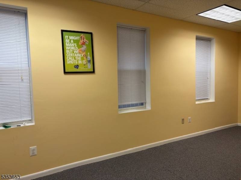 Hackensack City, NJ 07601,139 S Main St