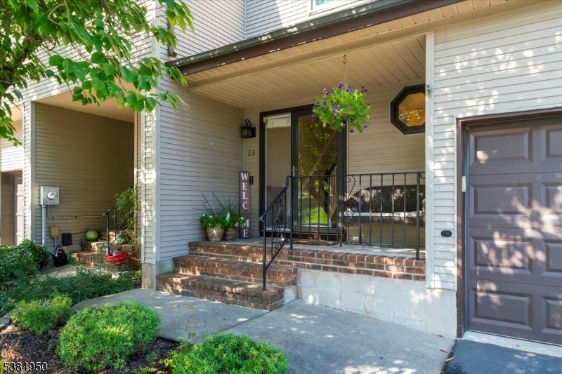 Raritan Twp., NJ 08822,23 Maple Ct