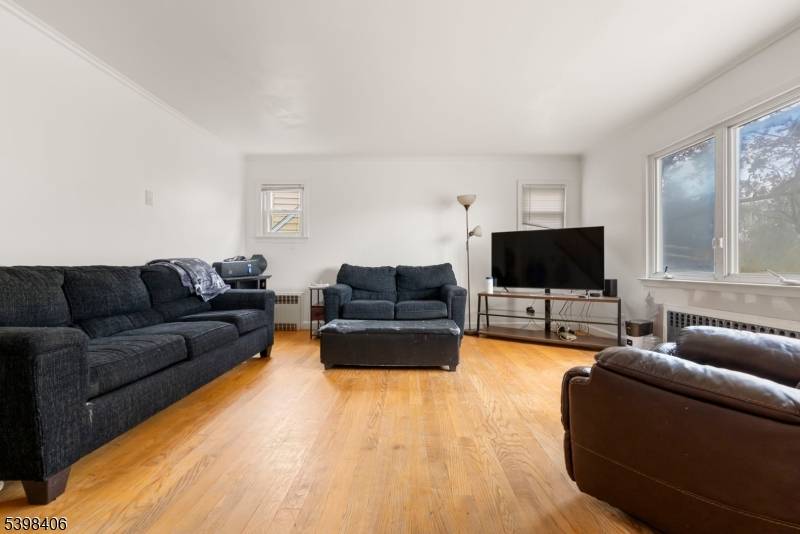 Springfield Twp., NJ 07081,238 Riverside Dr