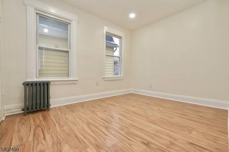 Bloomfield Twp., NJ 07003,81 Berkeley Ave