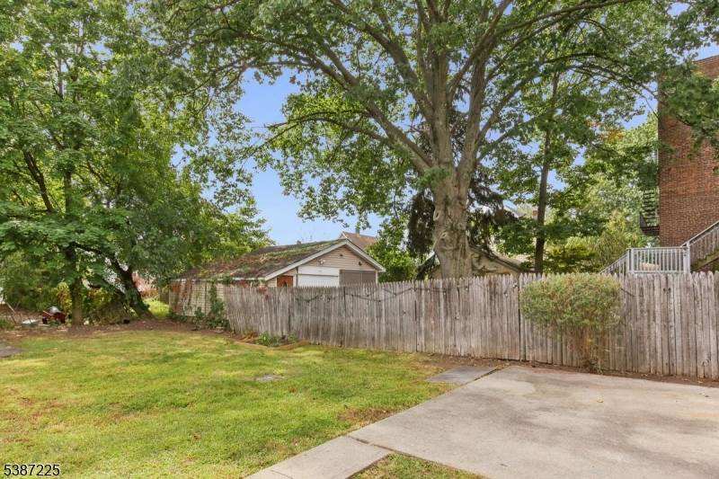 Bloomfield Twp., NJ 07003,200 Montgomery St