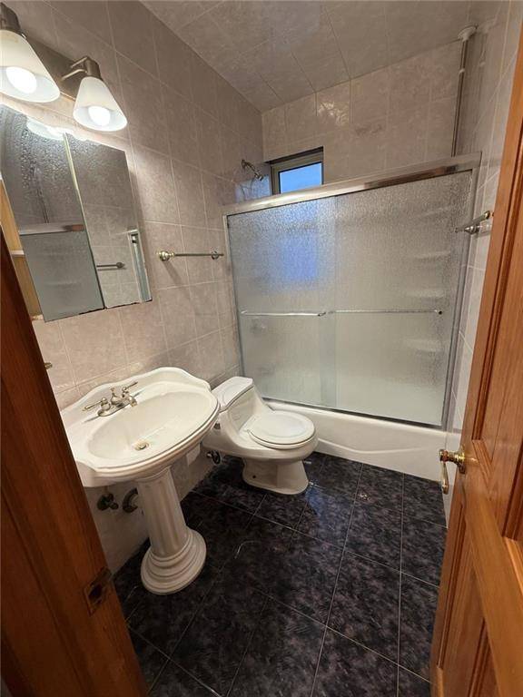 Brooklyn, NY 11223,Address not disclosed