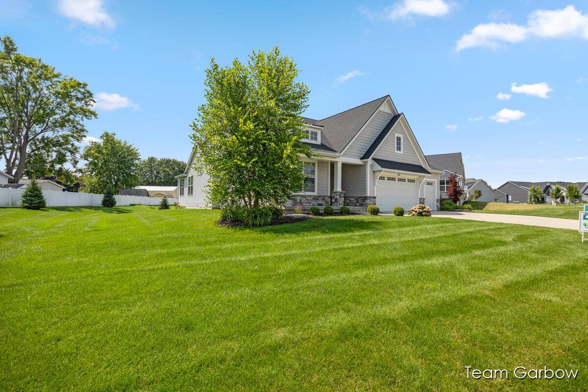 Byron Center, MI 49315,8393 Woodhaven DR SW #01