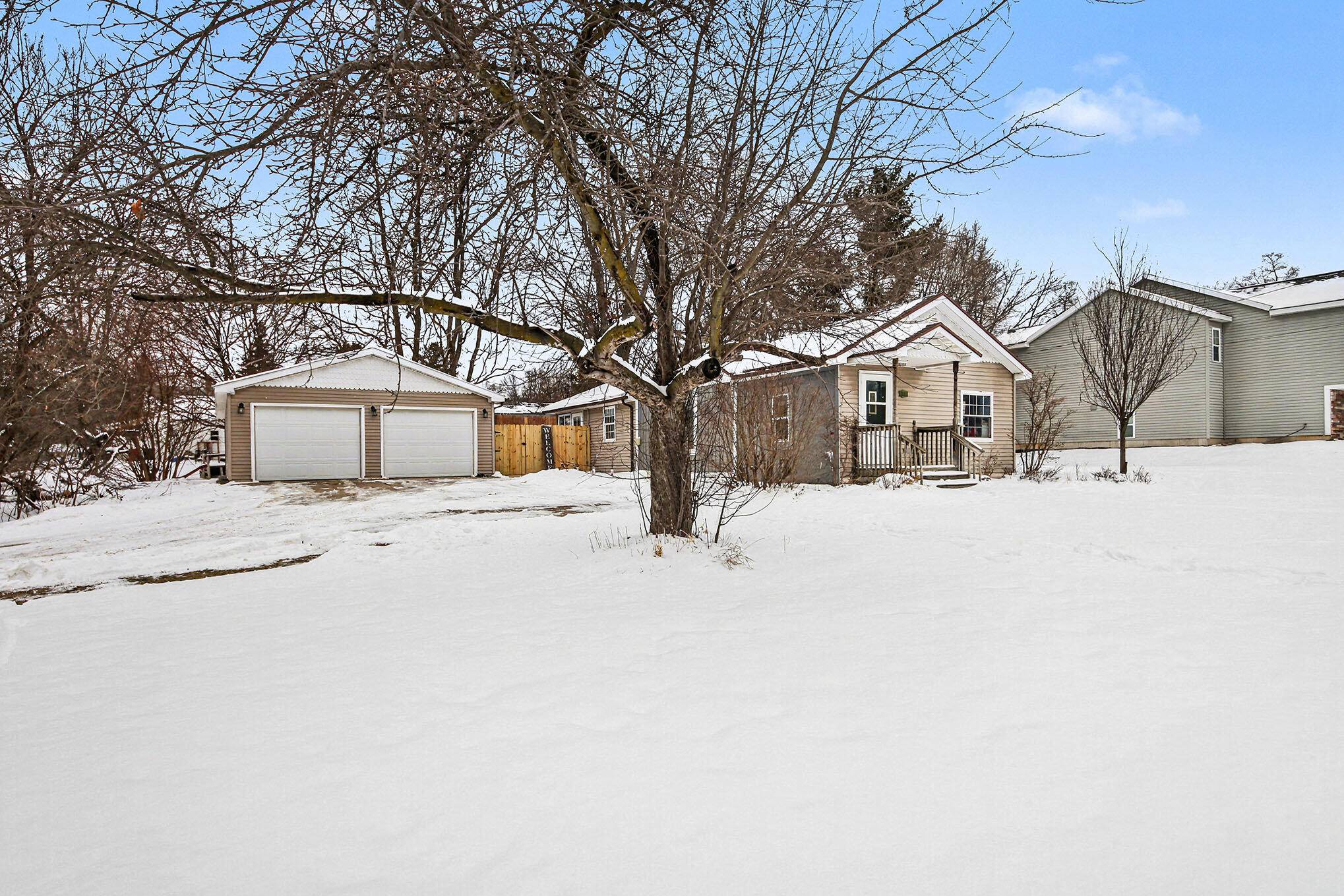 Grand Rapids, MI 49525,1415 4 Mile RD NE