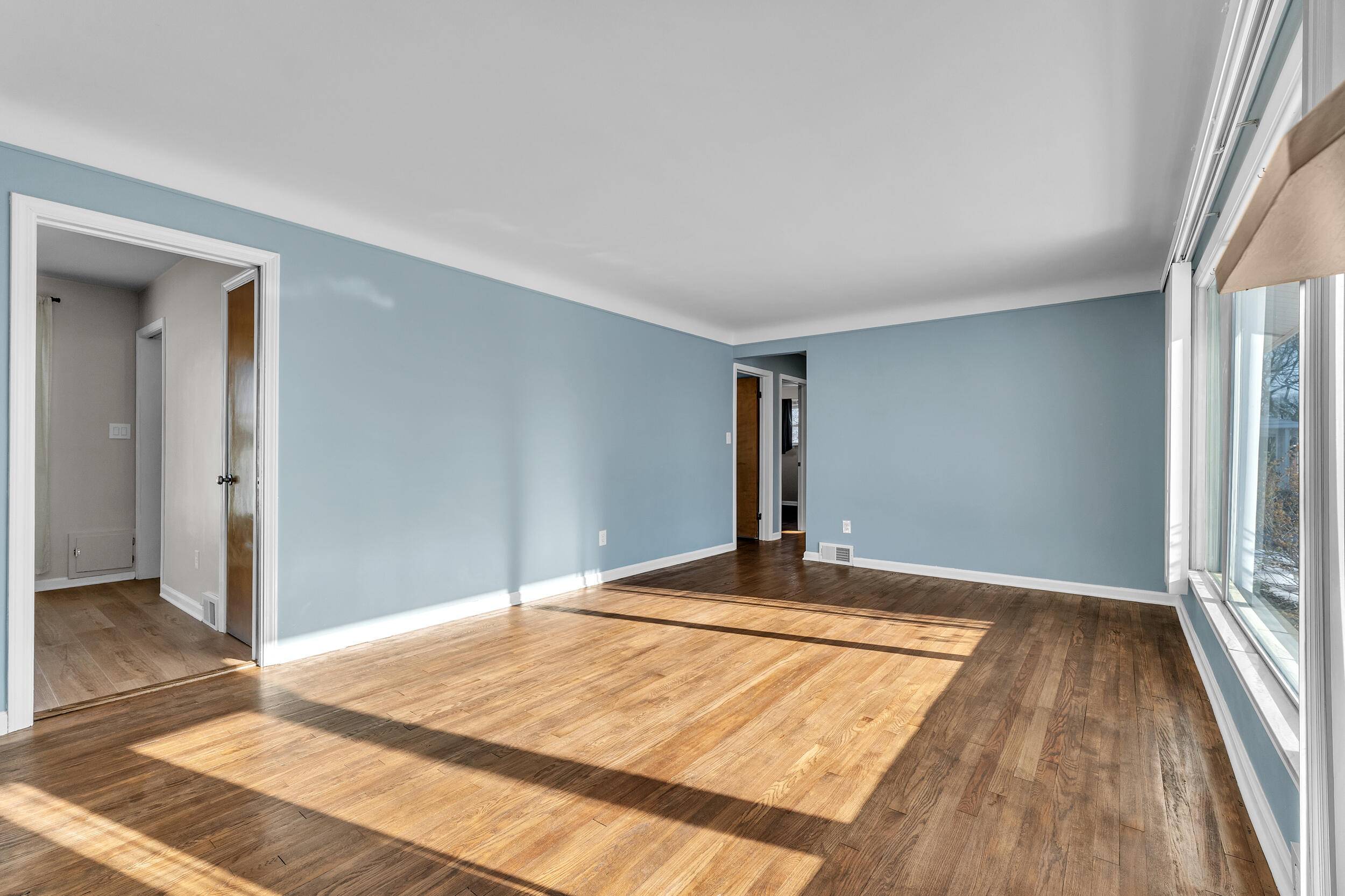 Livonia, MI 48150,35940 Parkdale ST