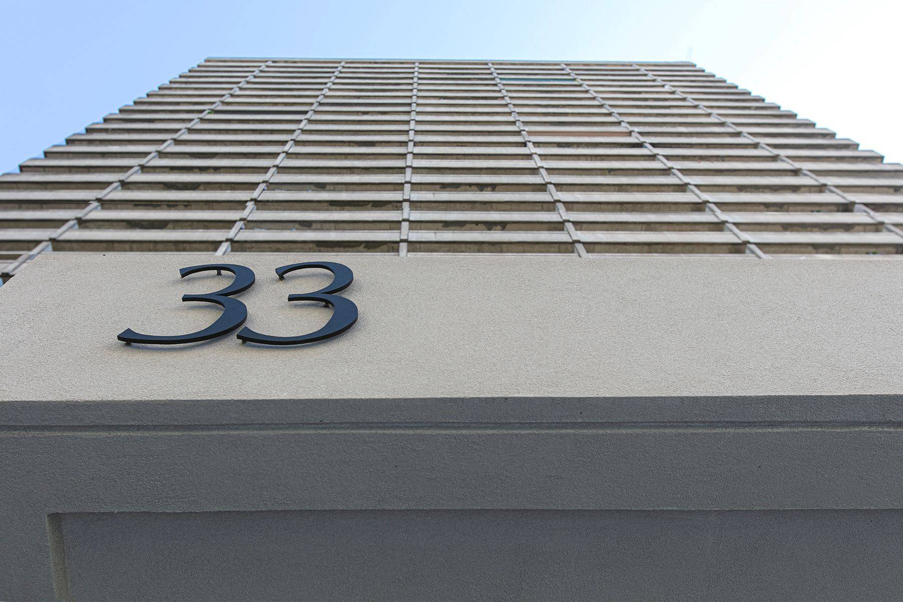 Toronto C08, ON M4Y 2P7,33 Isabella ST #1701