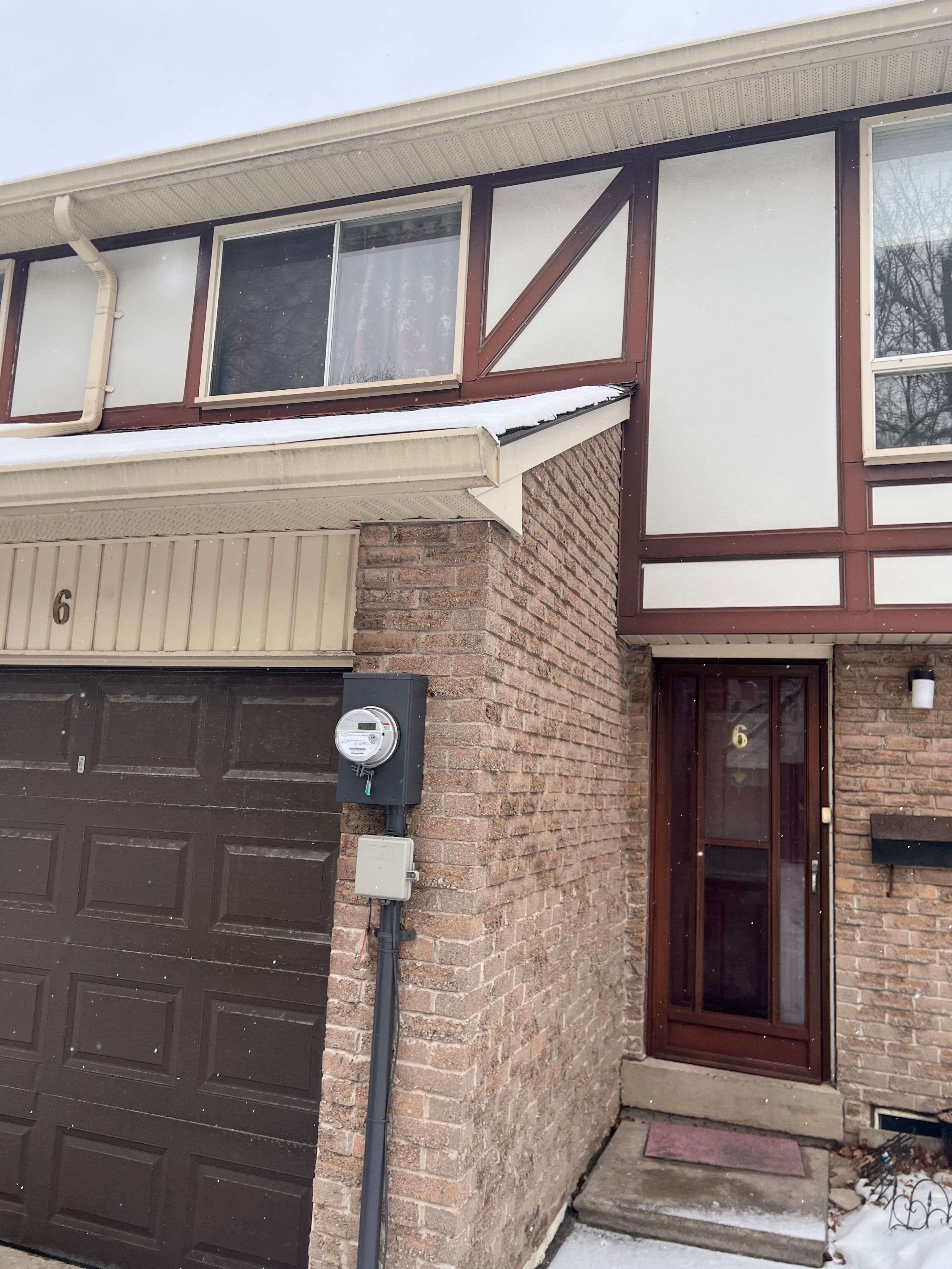 Toronto C15, ON M2J 4M8,6 Pond Fern WAY