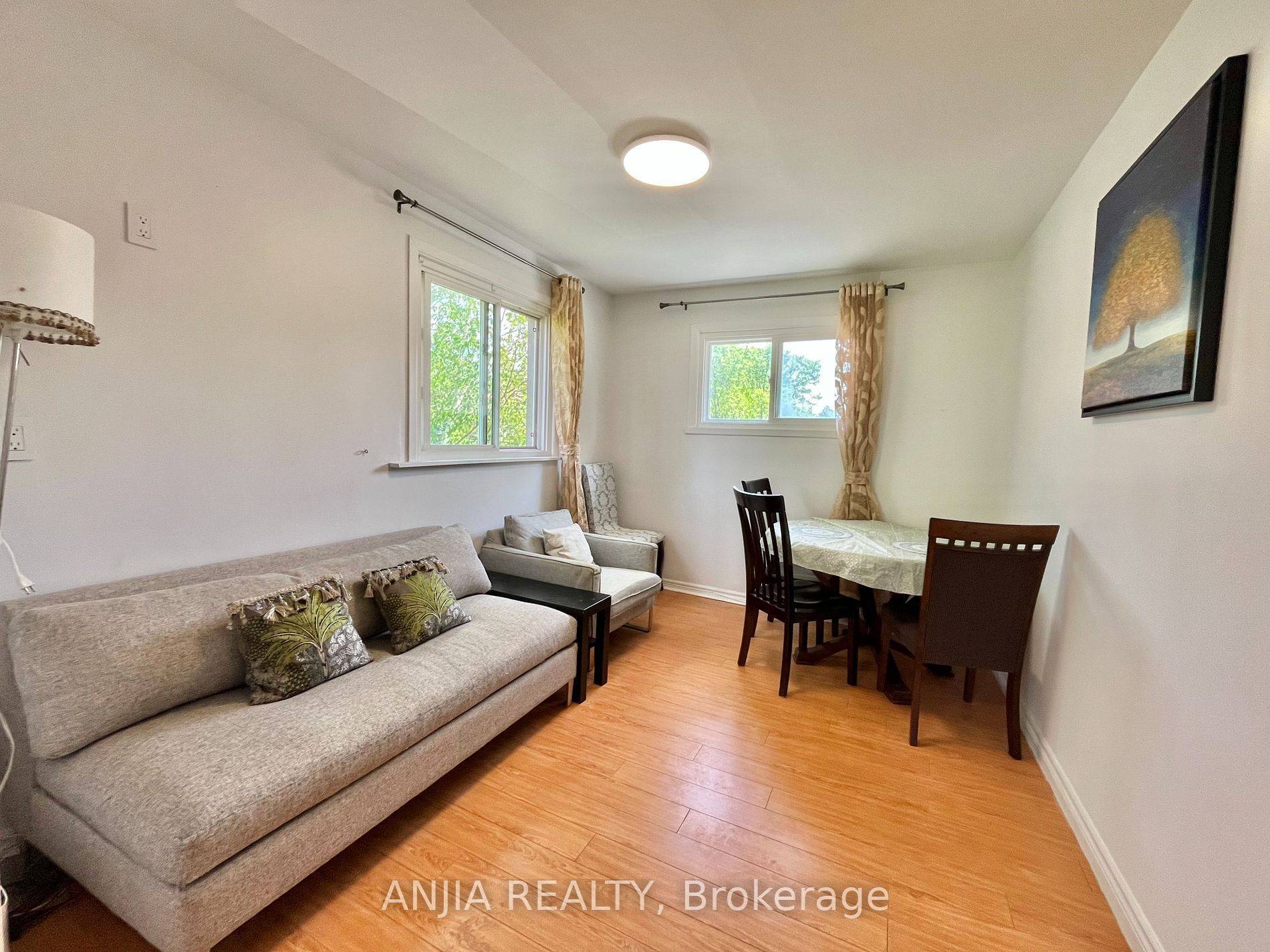 Toronto C07, ON M2R 2N3,256 Homewood AVE #unit 3 bedroom 2