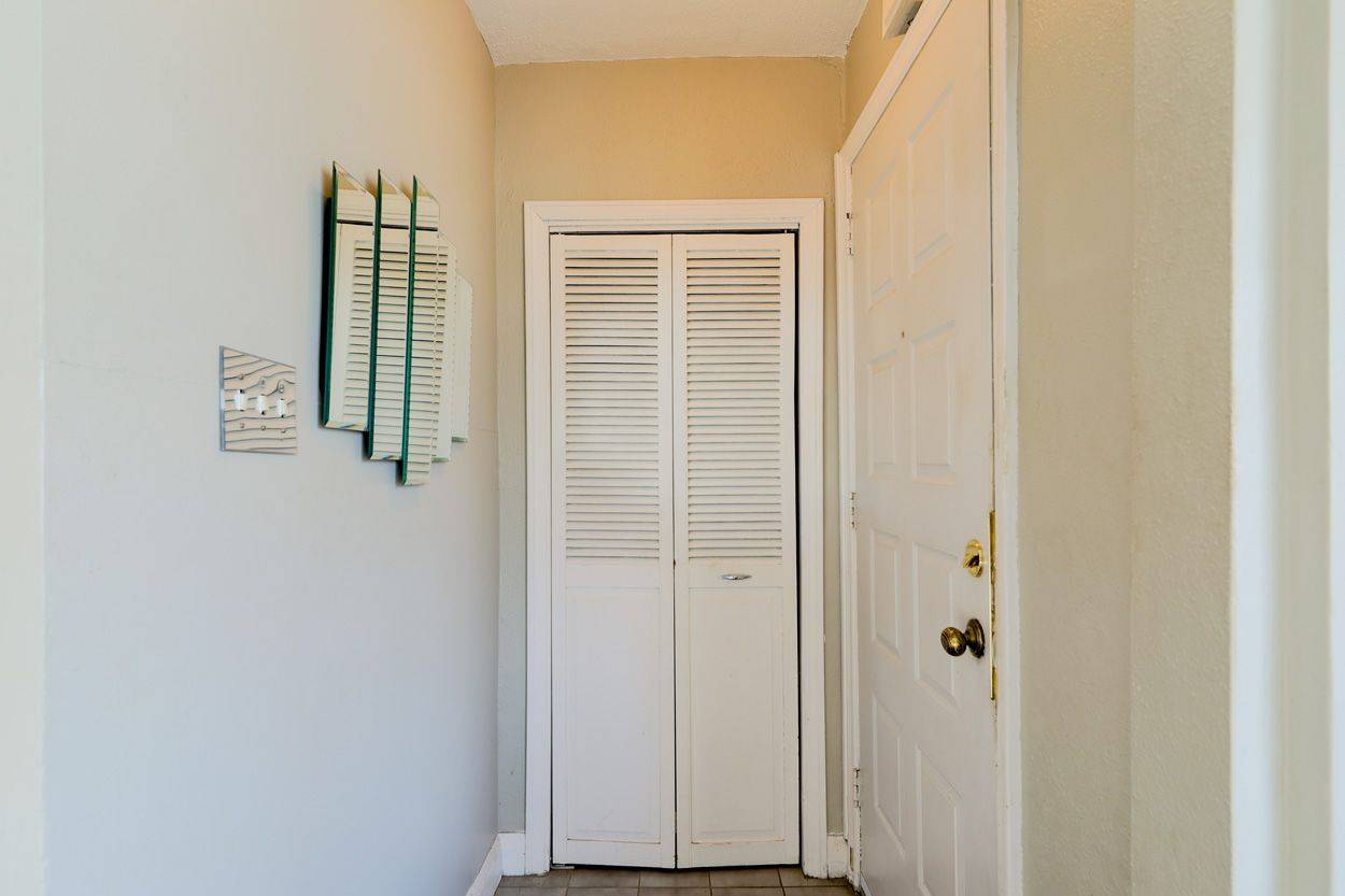 Toronto E06, ON M1N 2C2,44 Freeman ST