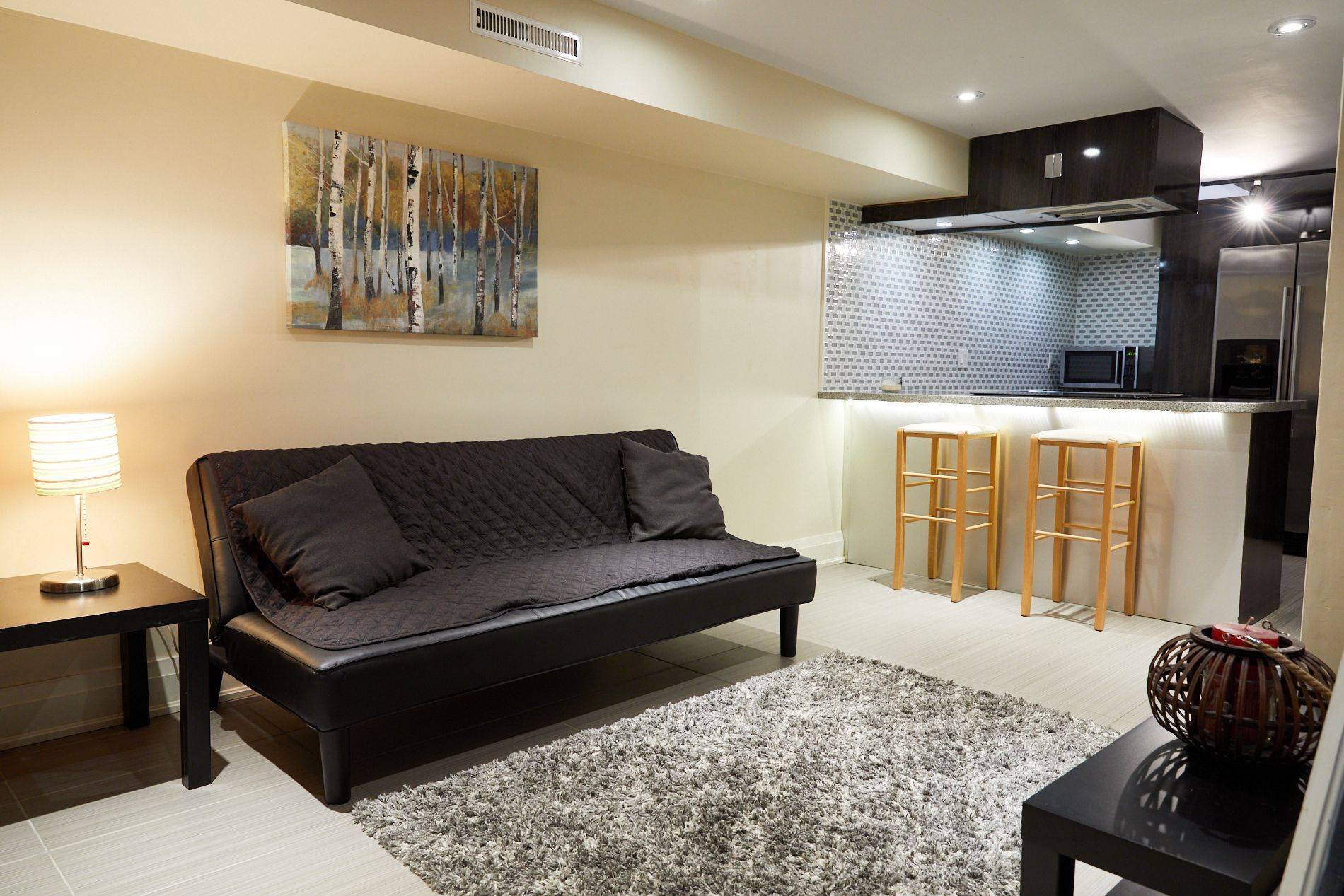 Toronto E06, ON M1N 1R9,1547 Kingston RD #Rear