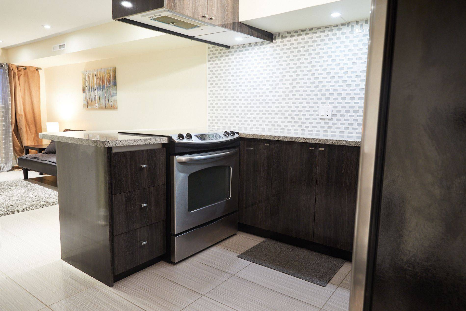 Toronto E06, ON M1N 1R9,1547 Kingston RD #Rear