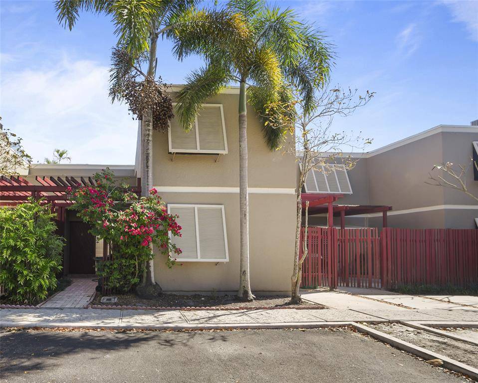 Pembroke Pines, FL 33026,1111 Windward Dr