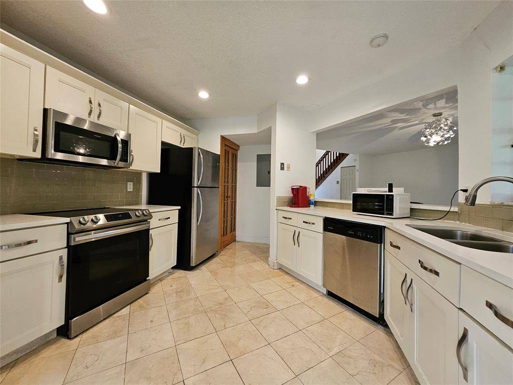 Plantation, FL 33322,9329 W Sunrise Boulevard #9329