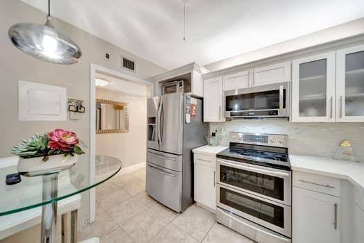 Lauderhill, FL 33313,4841 NW 22nd Ct #203