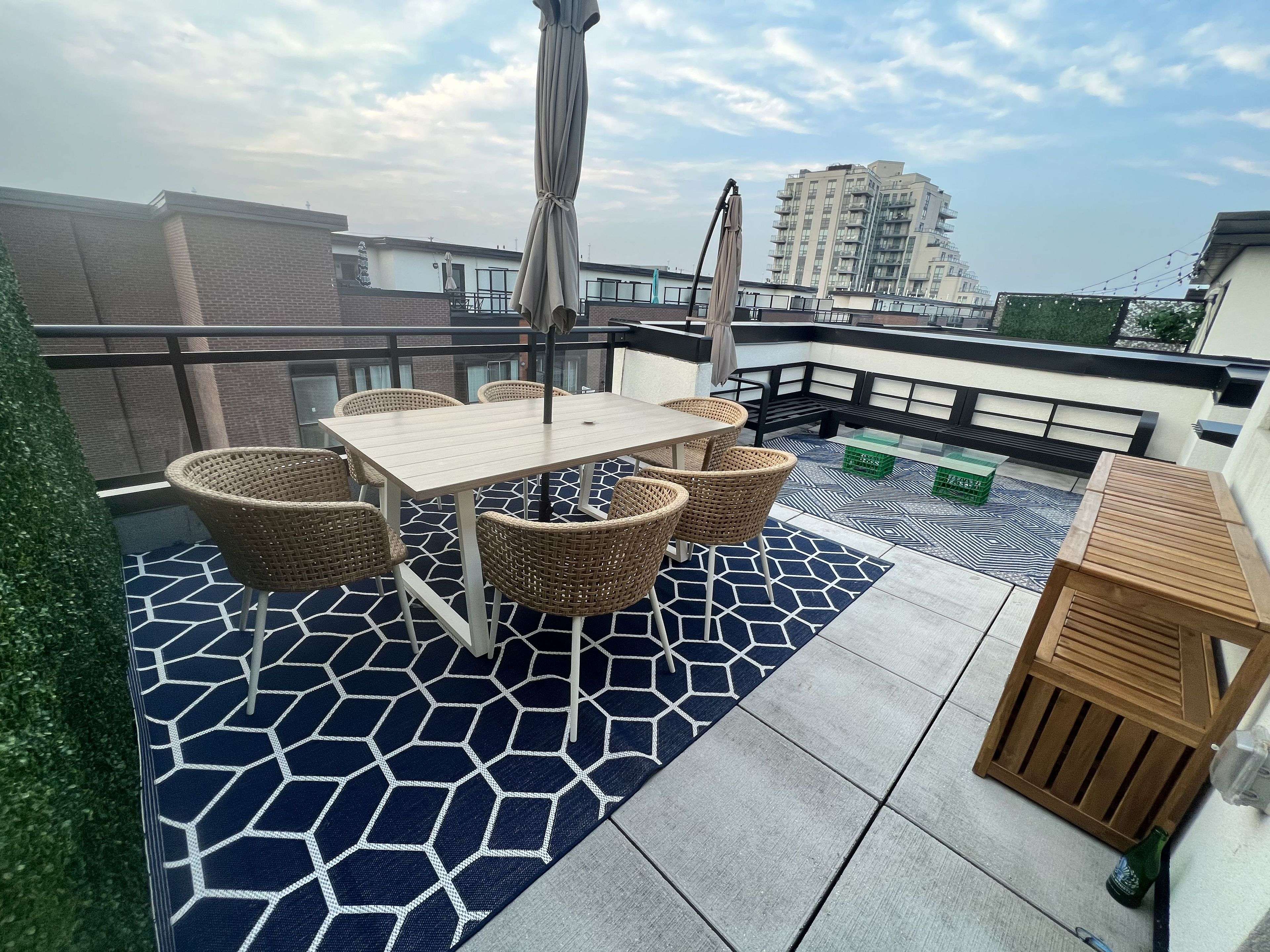 Vaughan, ON L4L 0J1,56 Coles AVE #203