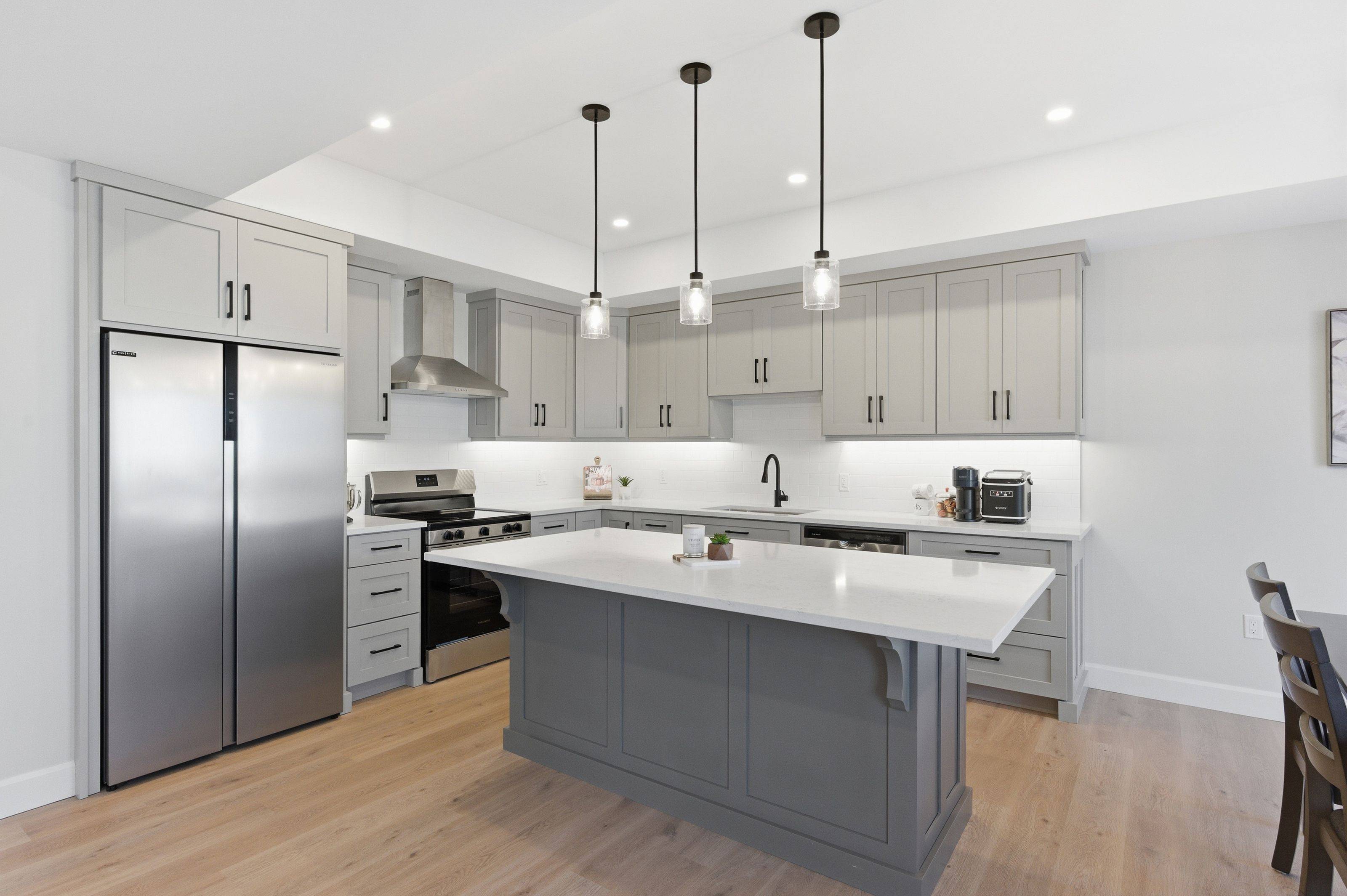 Essa, ON L0M 1B0,125B Sydenham ST