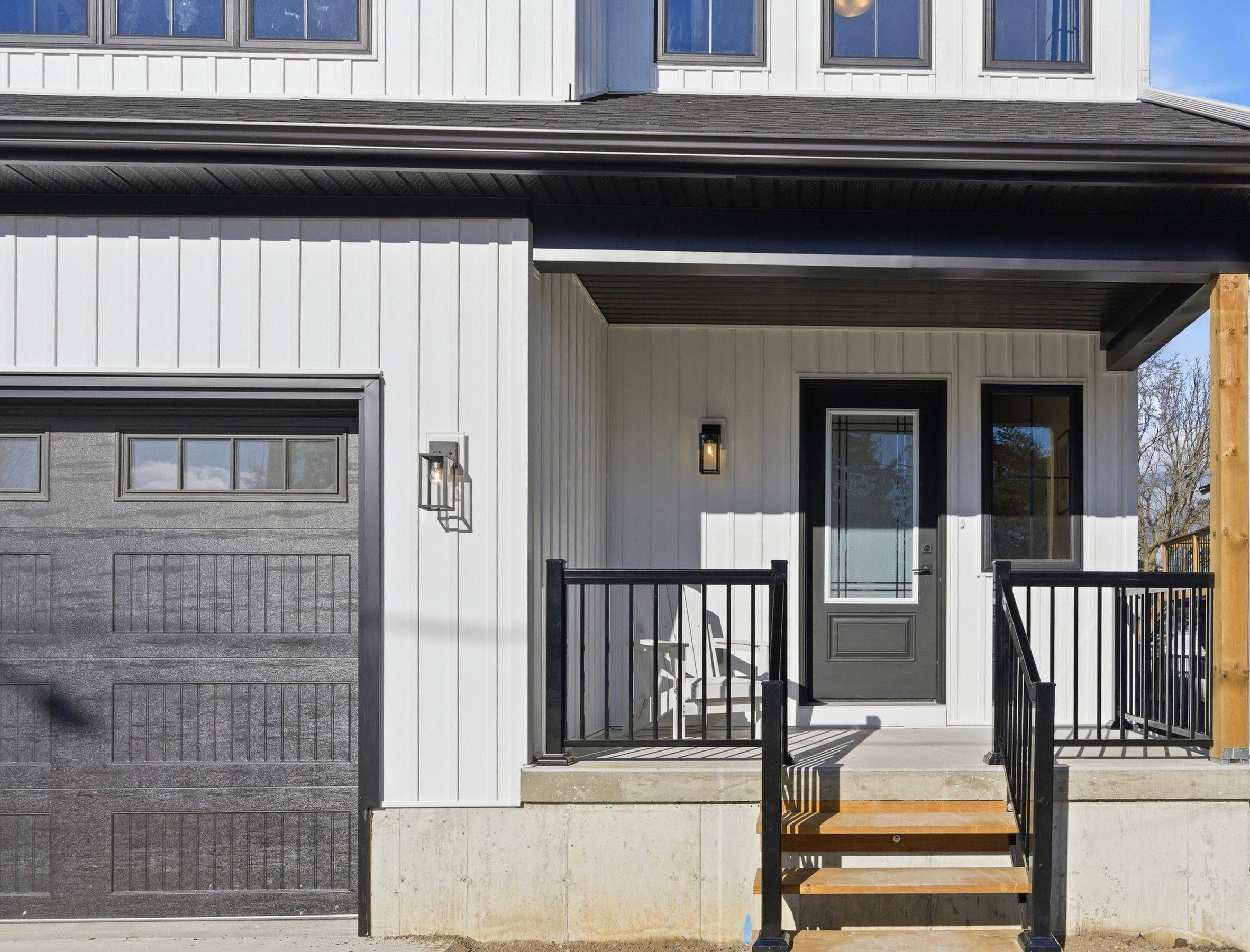 Essa, ON L0M 1B0,125B Sydenham ST