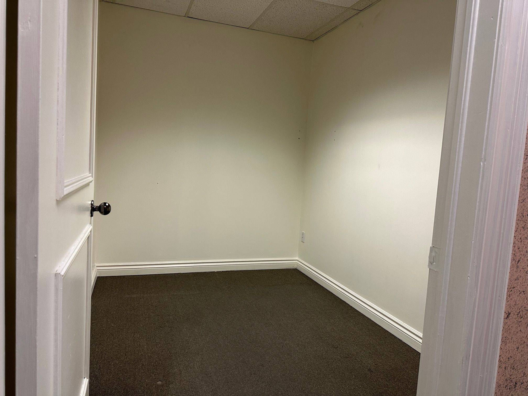 Vaughan, ON L4K 4C3,151 Spinnaker WAY #3