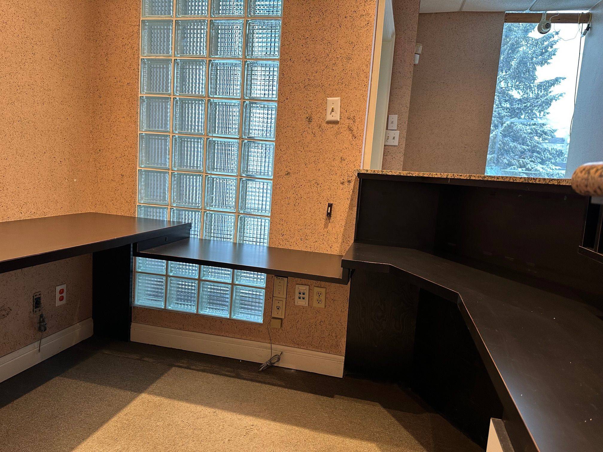 Vaughan, ON L4K 4C3,151 Spinnaker WAY #3