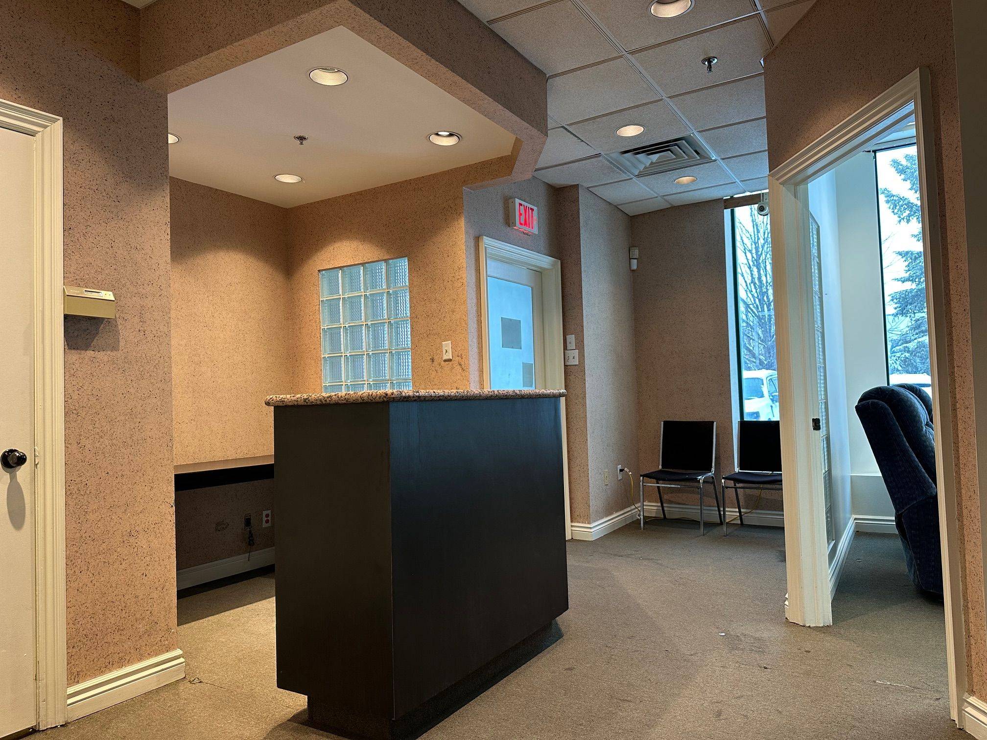 Vaughan, ON L4K 4C3,151 Spinnaker WAY #3