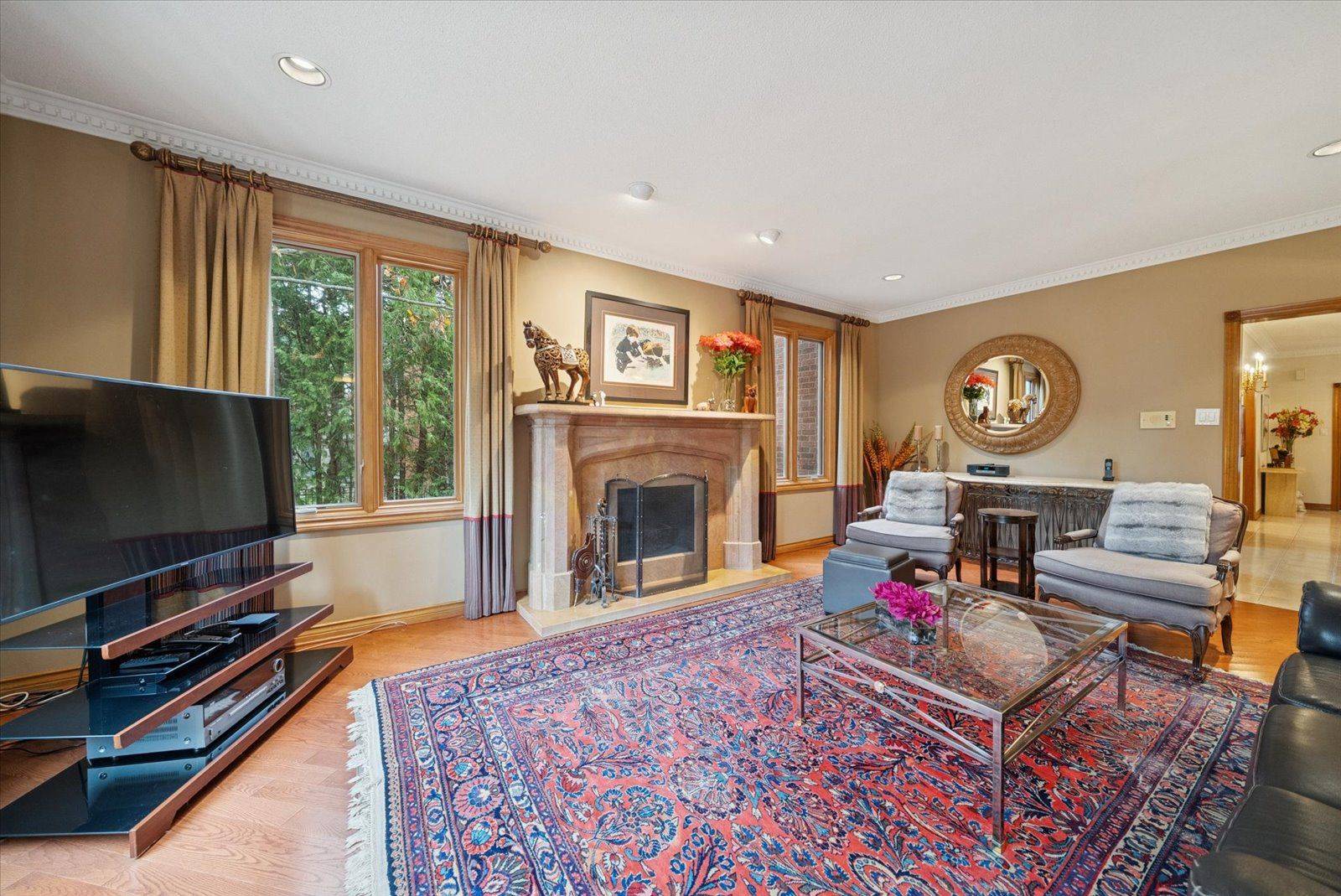 Richmond Hill, ON L4B 2L8,8 Old Park LN