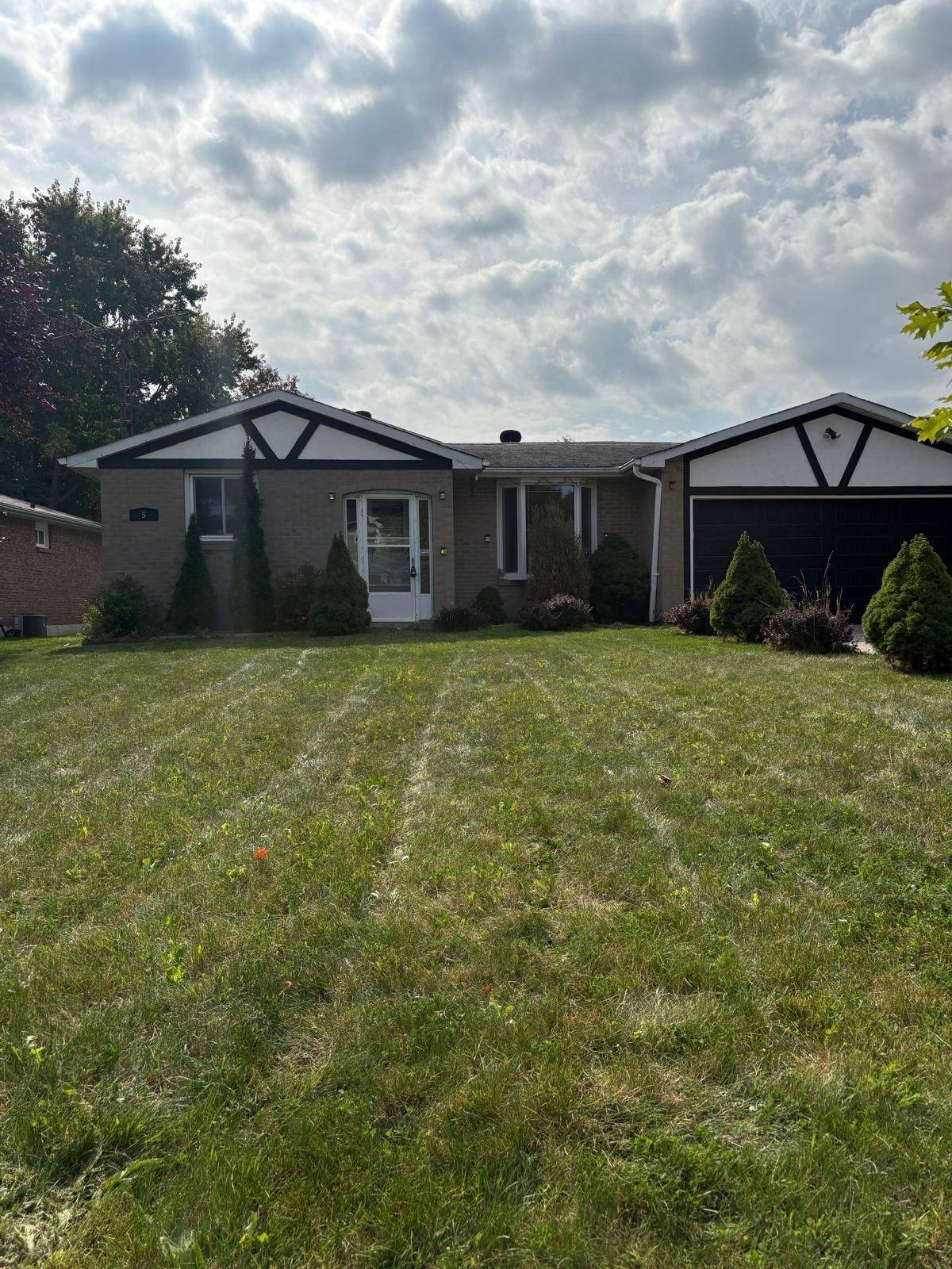 New Tecumseth, ON L0G 1A0,5 Hammond CRES