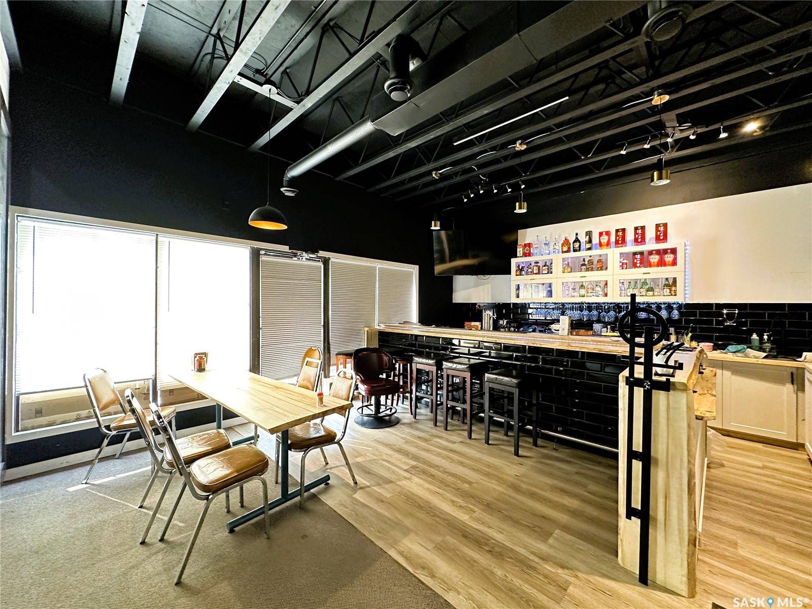 Saskatoon, SK S7L 6B6,208 H AVENUE N