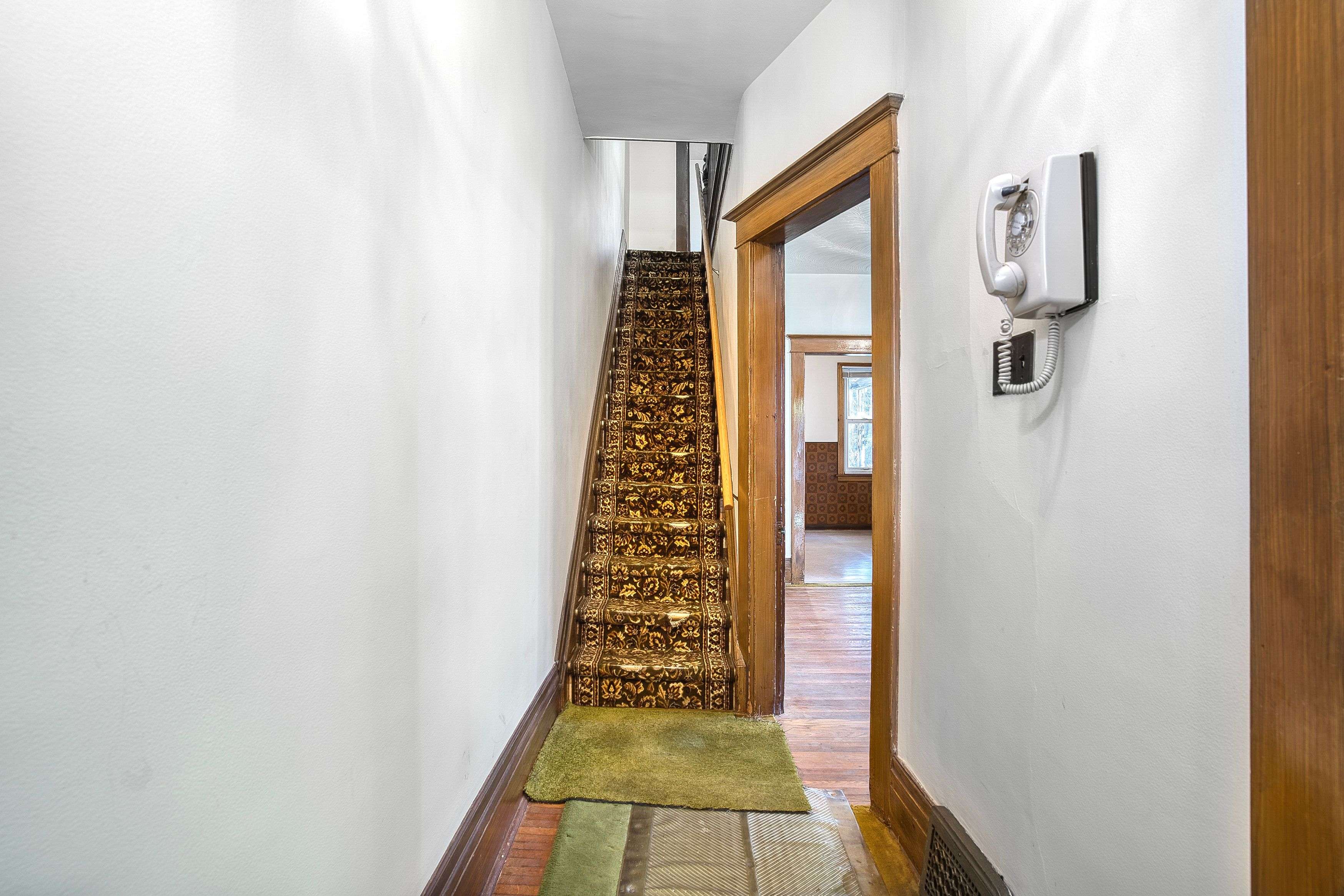 Toronto W01, ON M6R 1G5,76 Pearson AVE