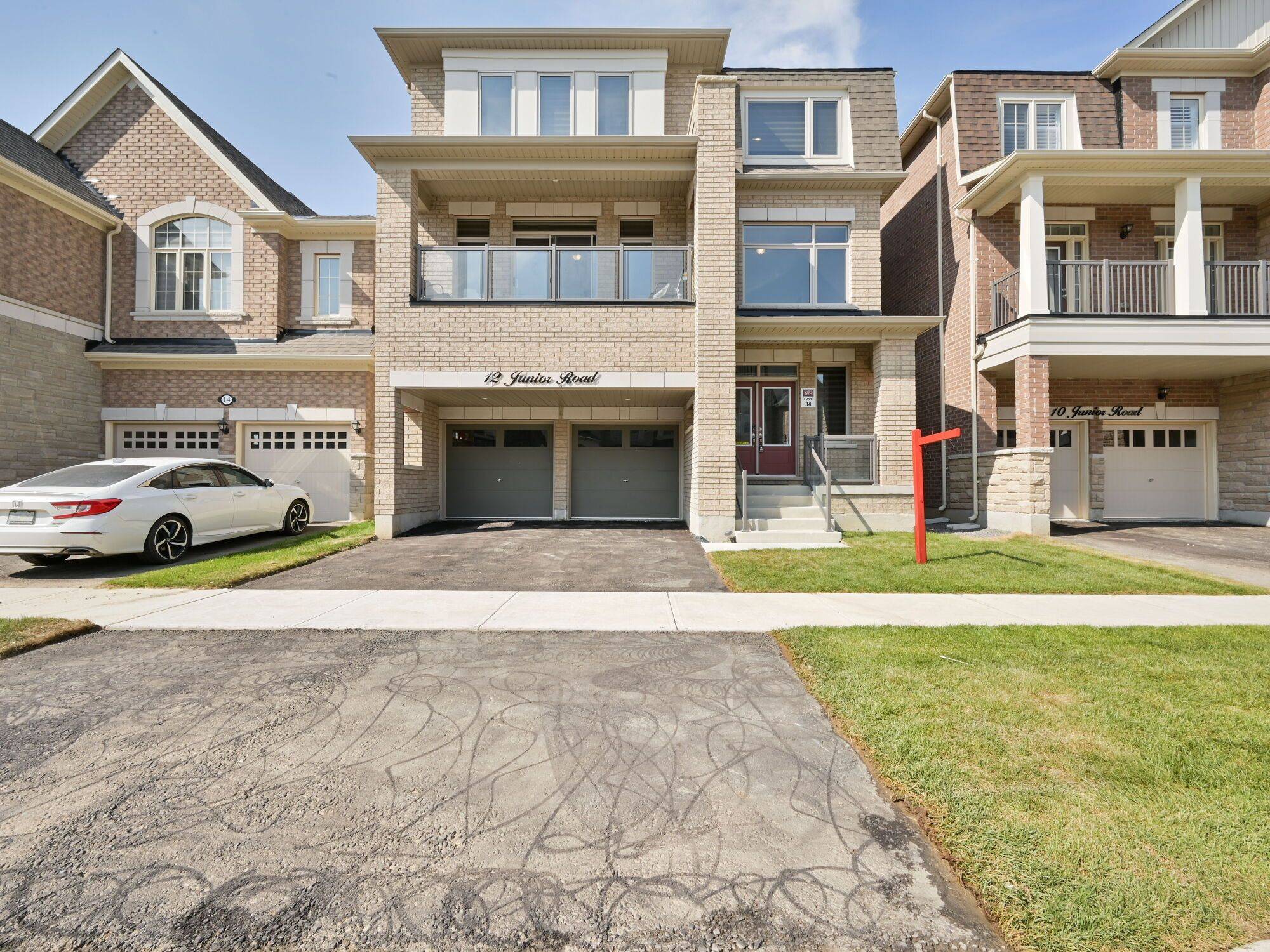 Brampton, ON L7A 5J4,12 Junior RD