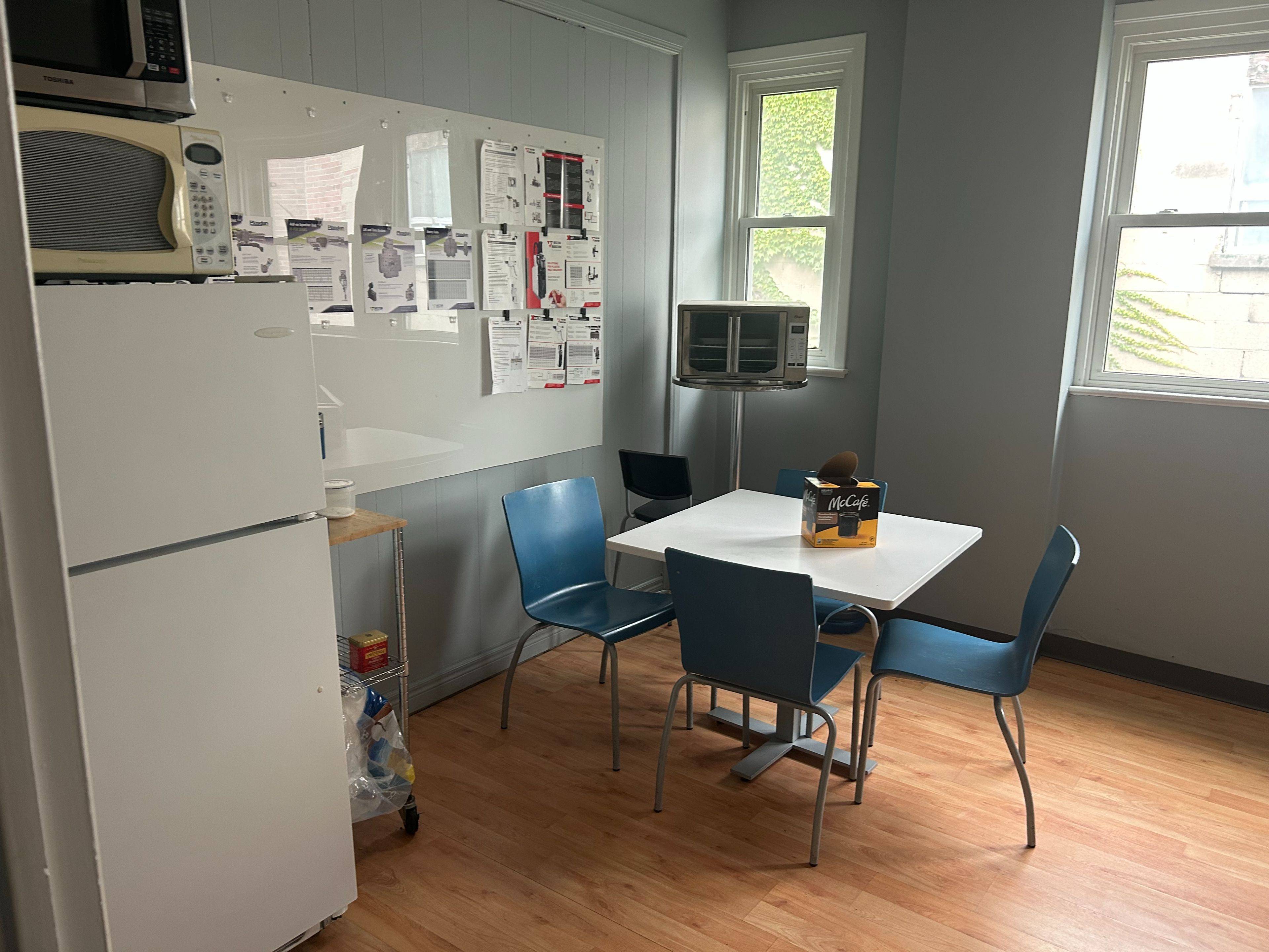 Halton Hills, ON L7J 1C9,153 Perth ST #2