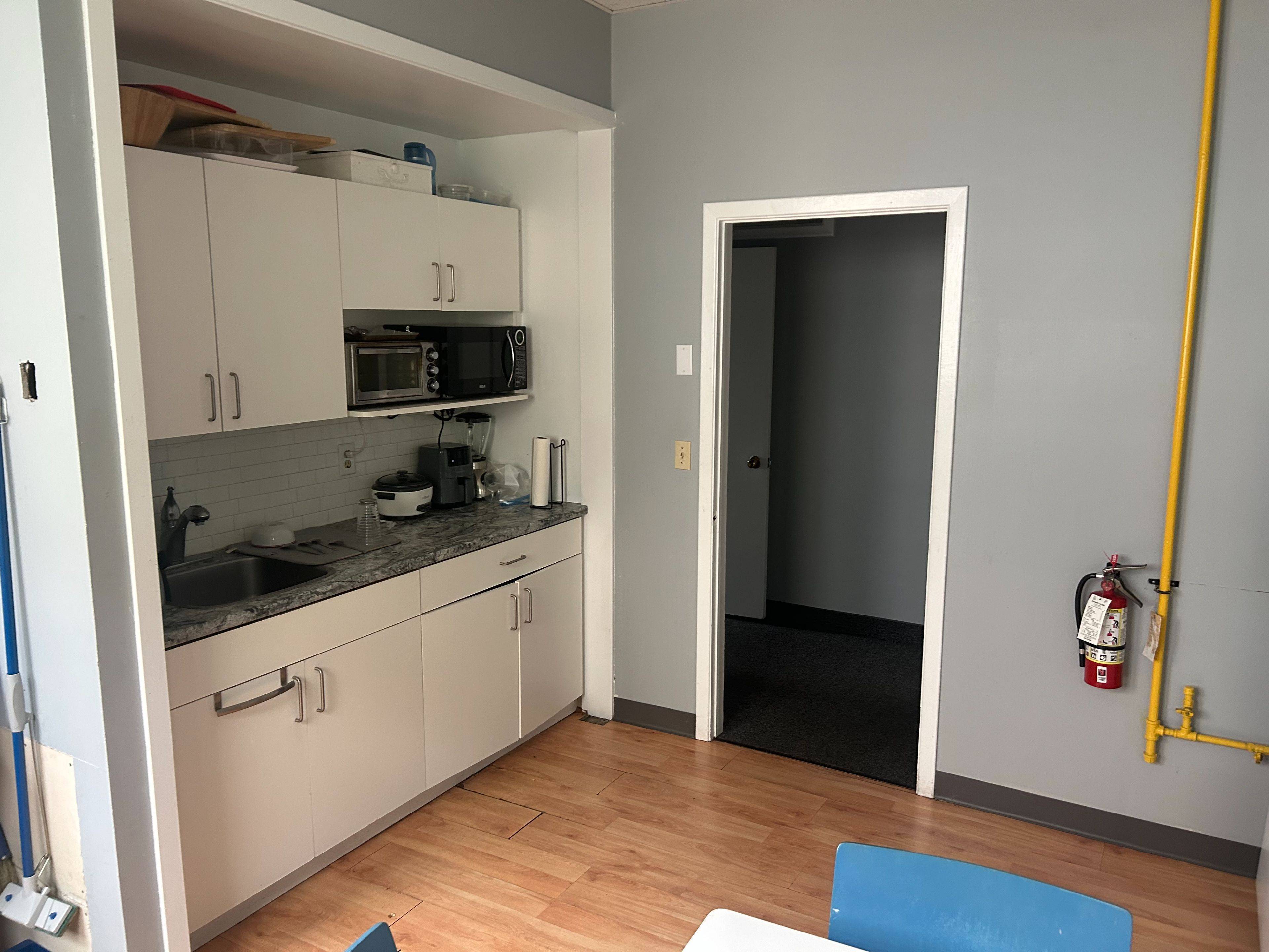 Halton Hills, ON L7J 1C9,153 Perth ST #2