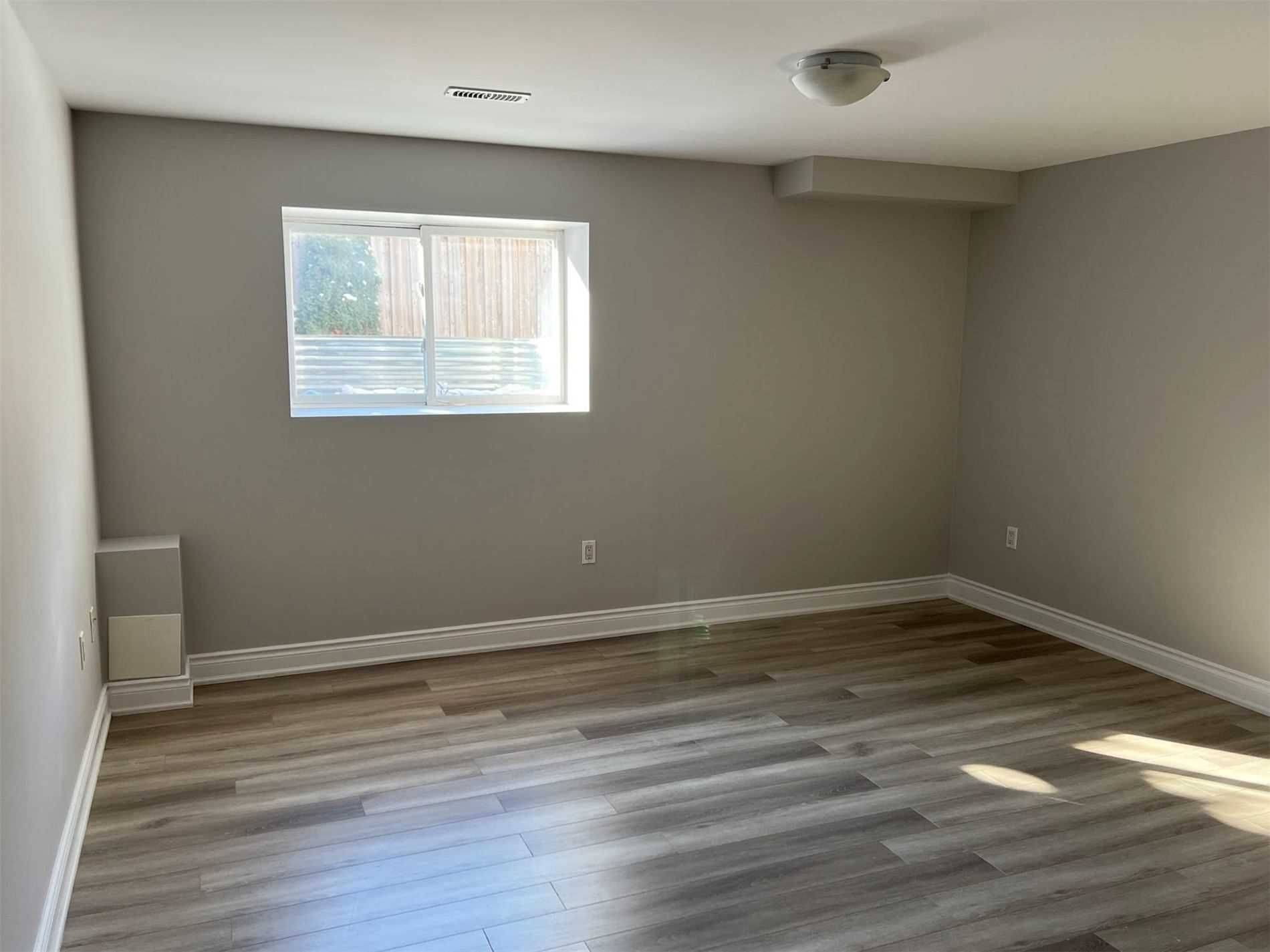 Milton, ON L9T 0N8,340 Tonelli LN #Basement