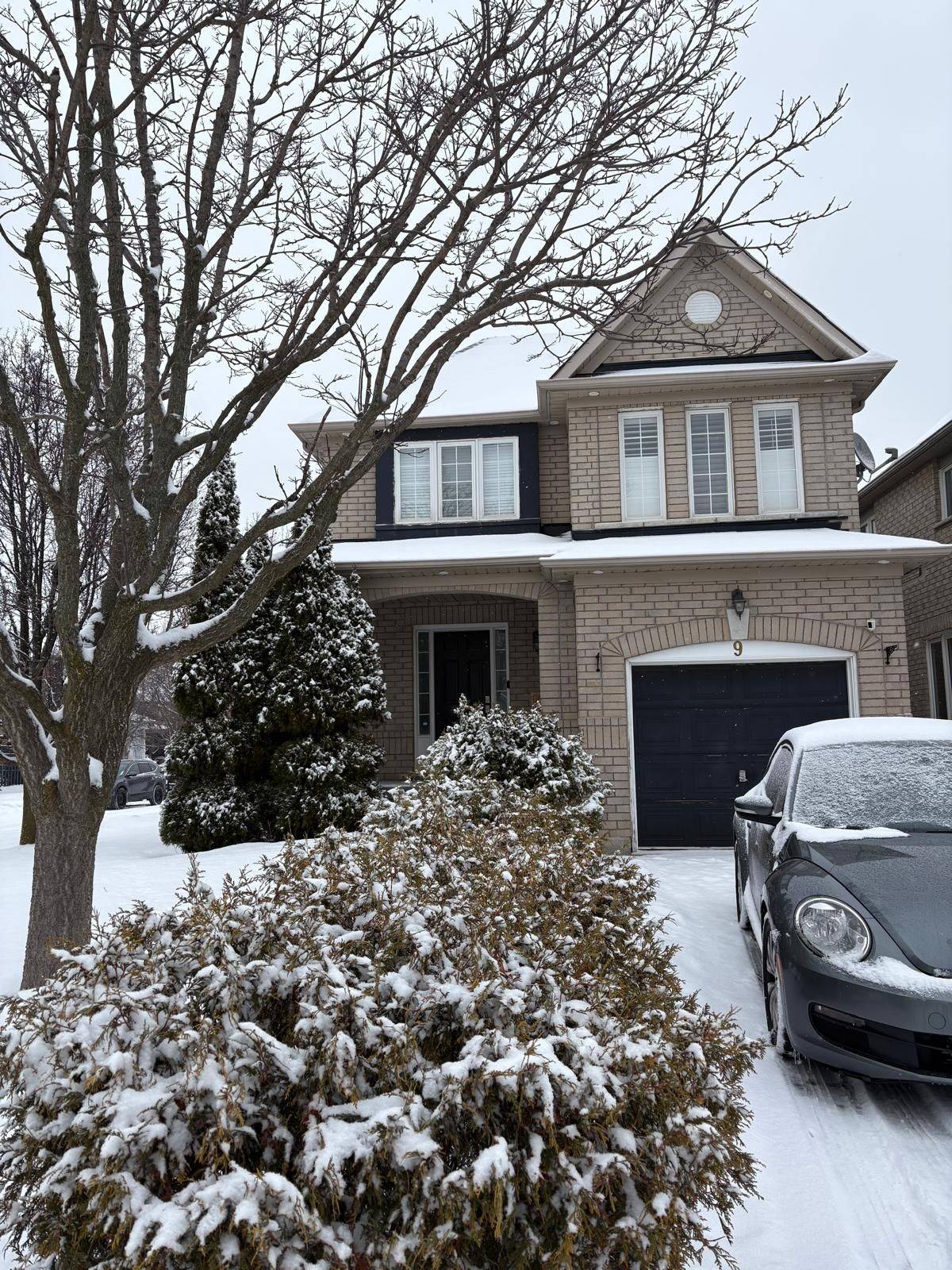 Brampton, ON L7A 3L1,9 Treasure DR