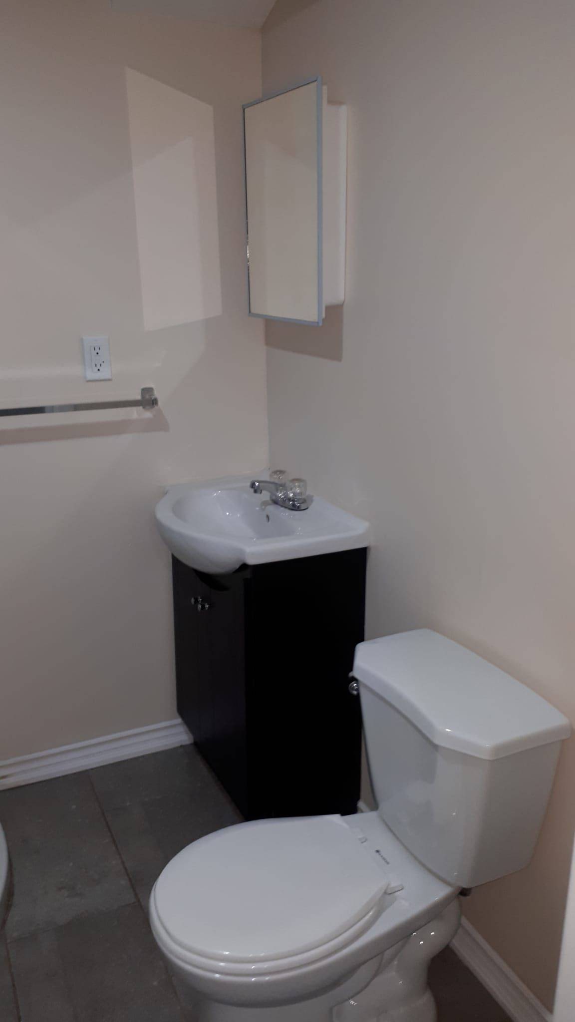 Brampton, ON L7A 3L1,9 Treasure DR