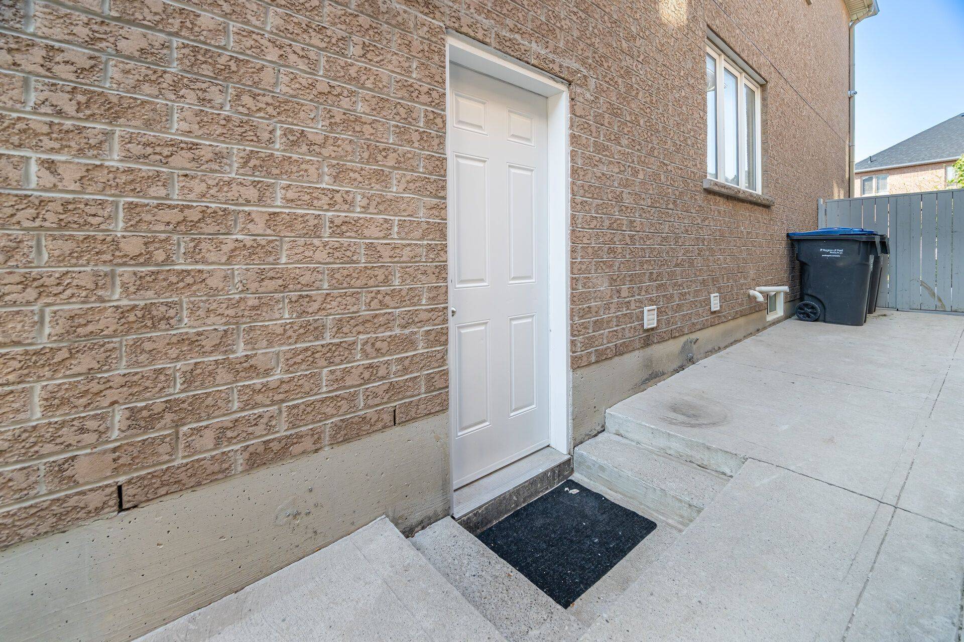 Brampton, ON L6P 3L1,5 Freedom Oaks TRL #Basement