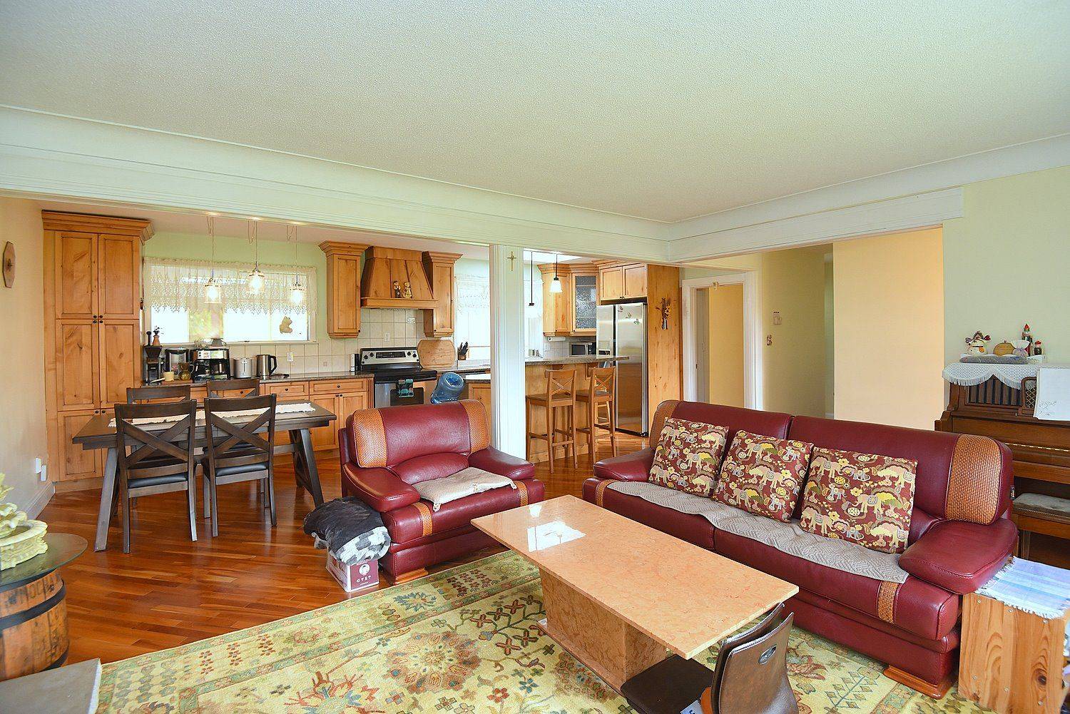 Hamilton, ON L8B 0G7,564 Evans RD