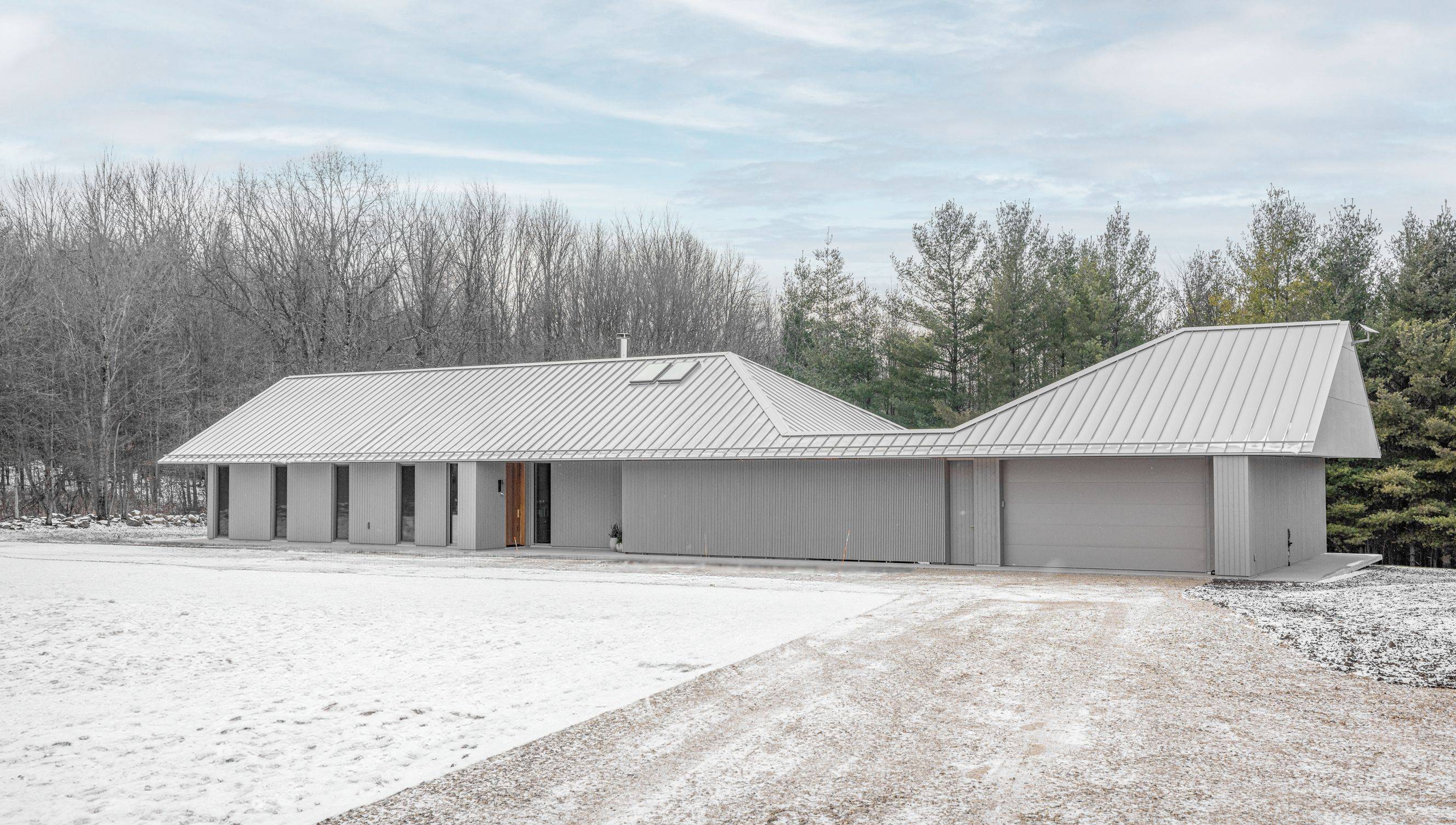 Blue Mountains, ON N0H 1J0,395910 11TH Line