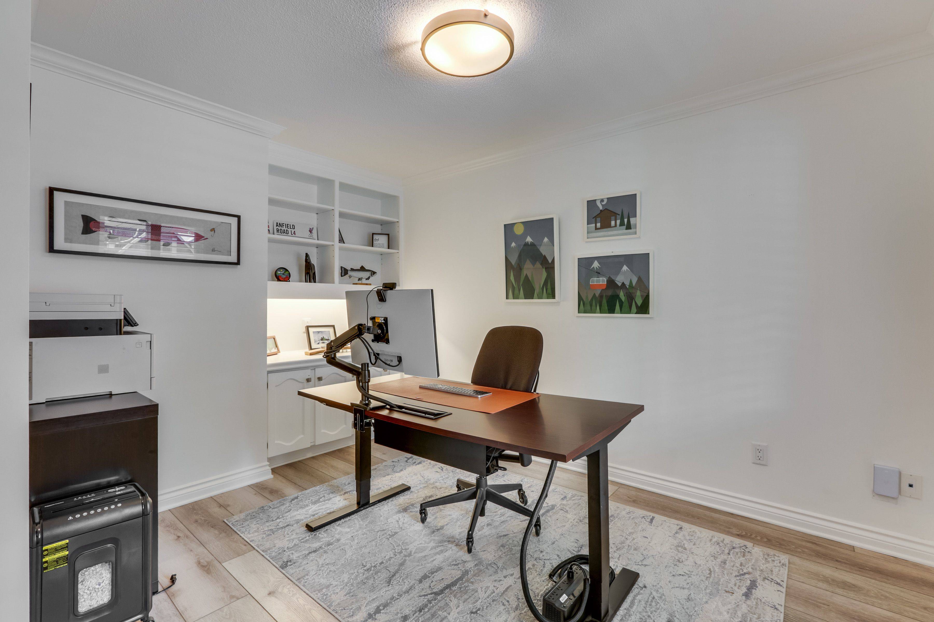 London South, ON N6K 4J5,23 Chestnut HL