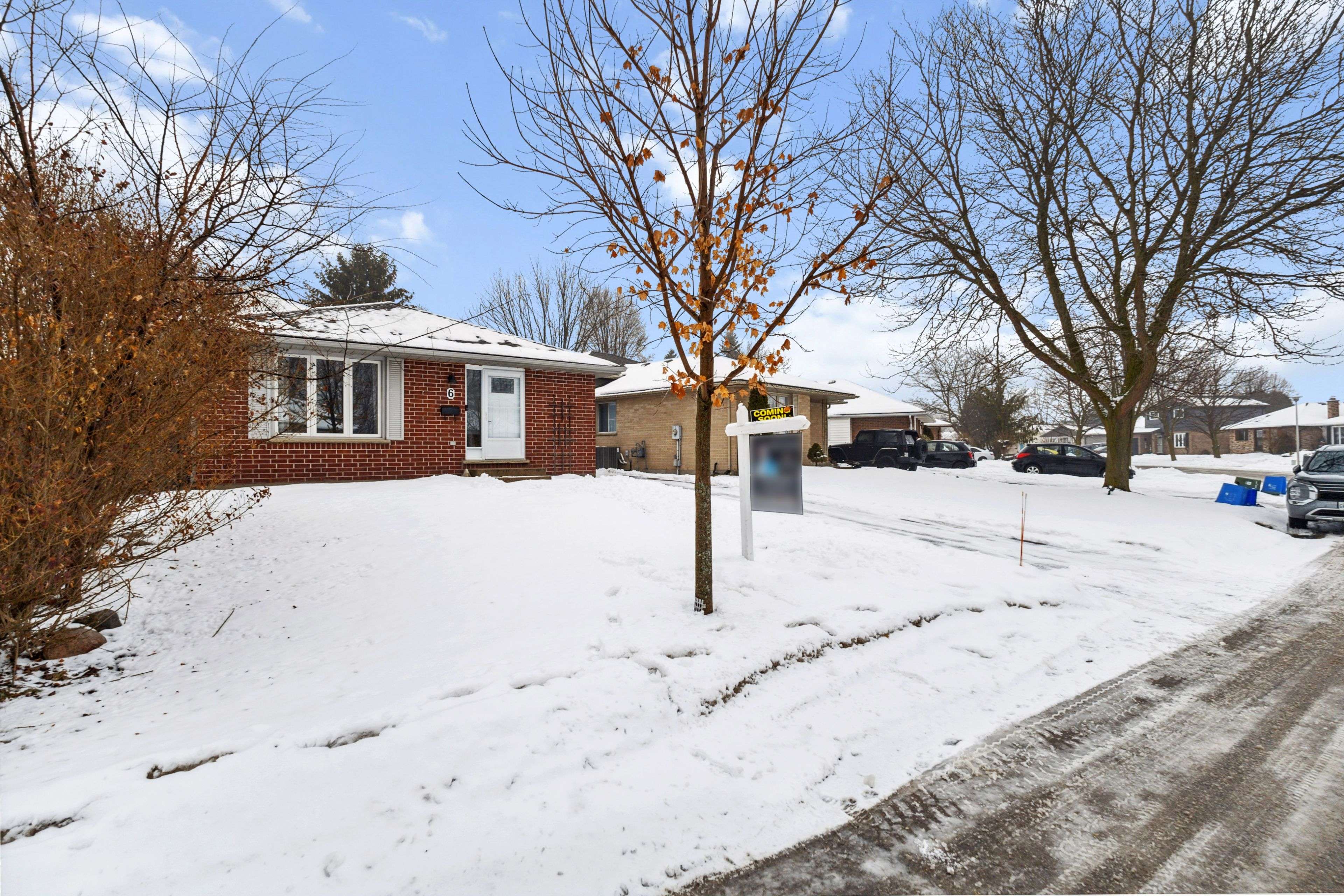 London East, ON N5V 4E7,6 WEYMOUTH DR