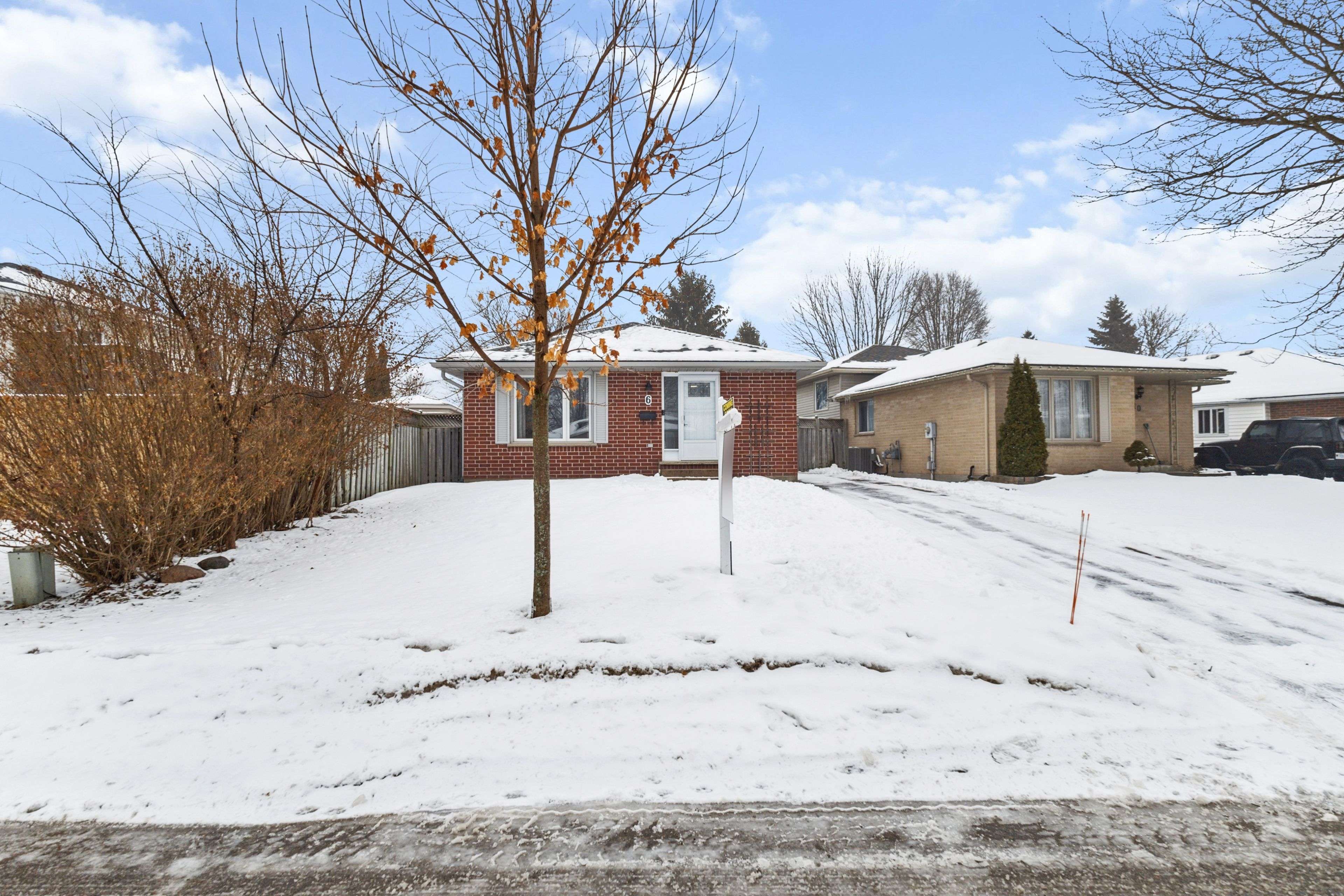 London East, ON N5V 4E7,6 WEYMOUTH DR