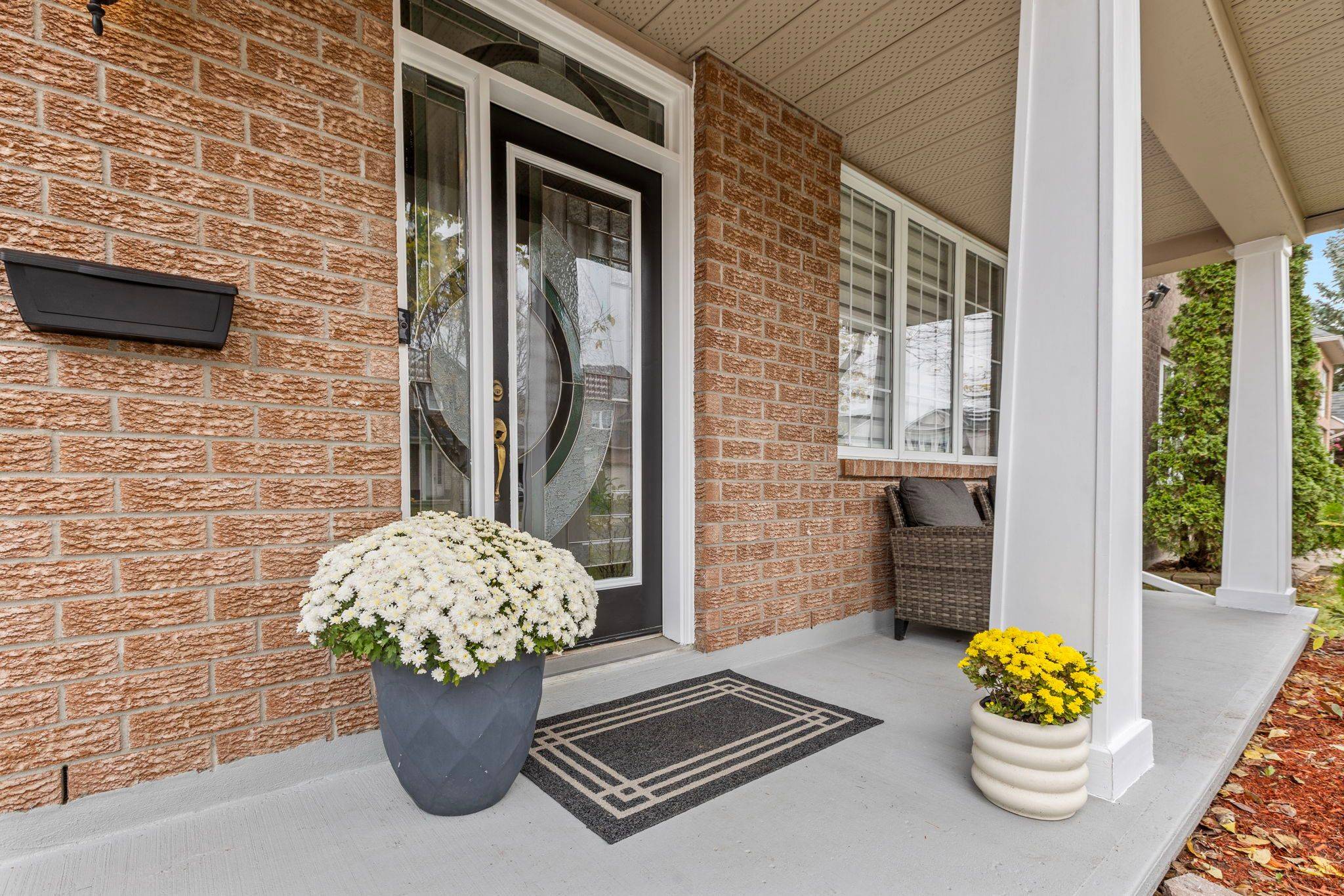 Barrhaven, ON K2G 6R6,5 Rossan ST