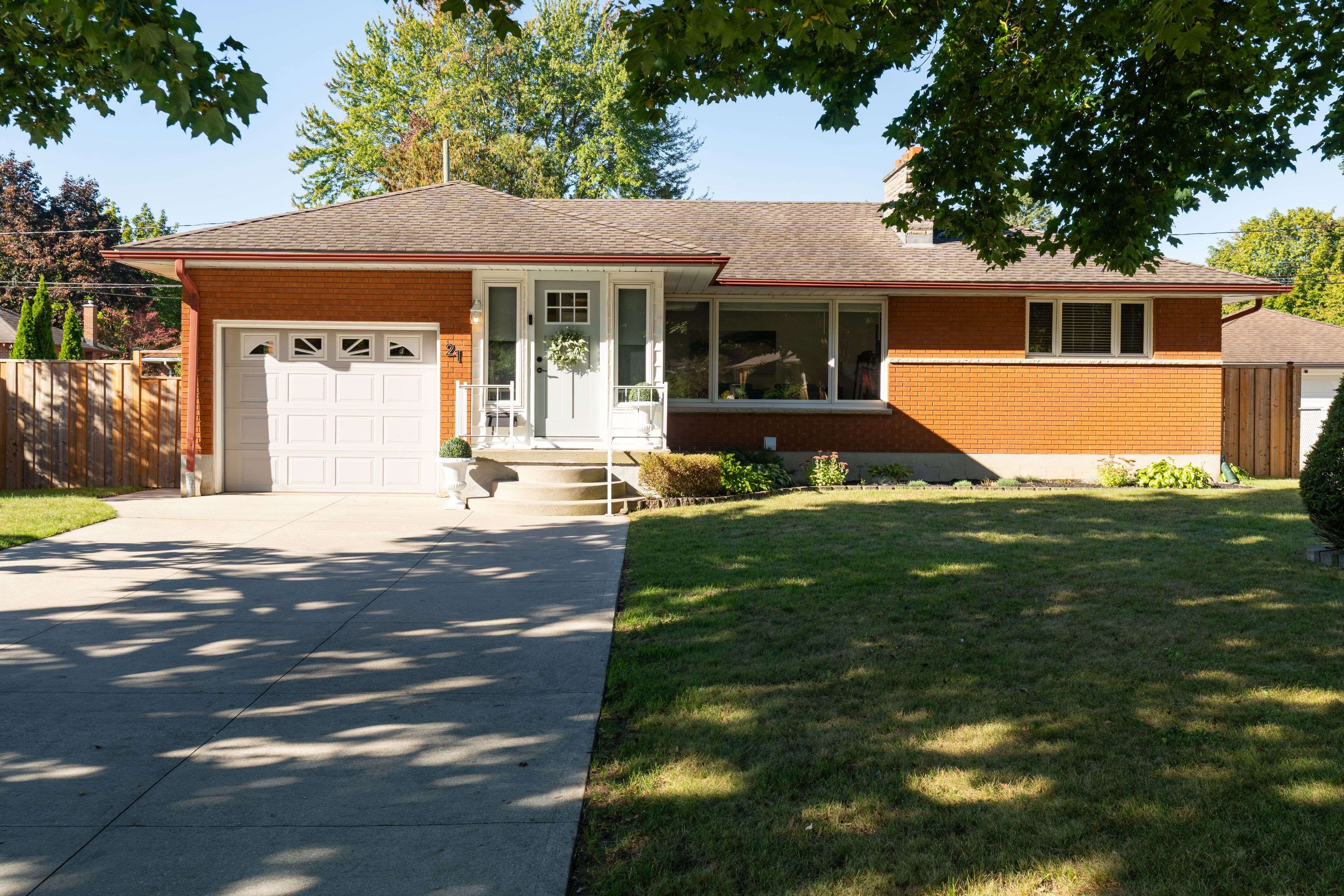 London East, ON N5W 1T4,21 Marbenor CRES