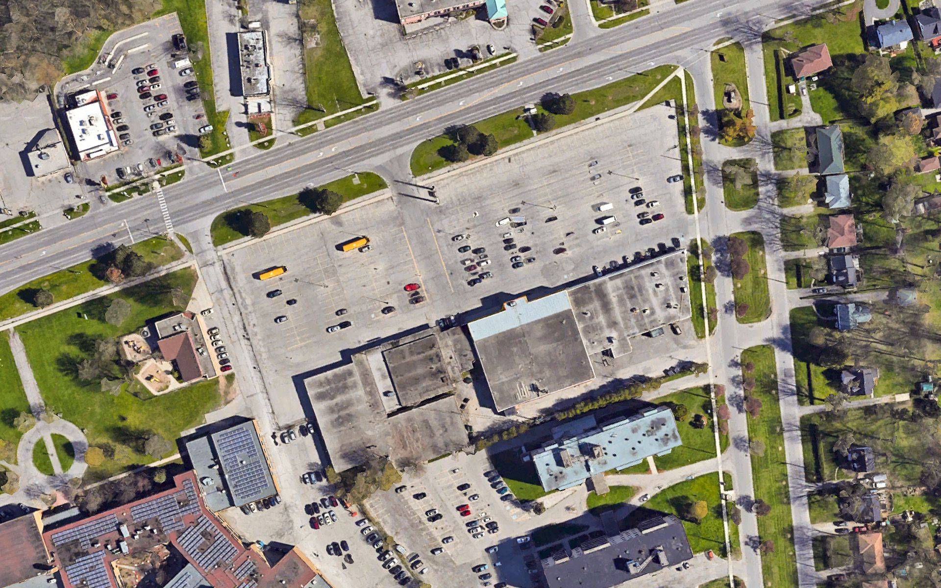 Brantford, ON N3S 3M8,657 Colborne ST