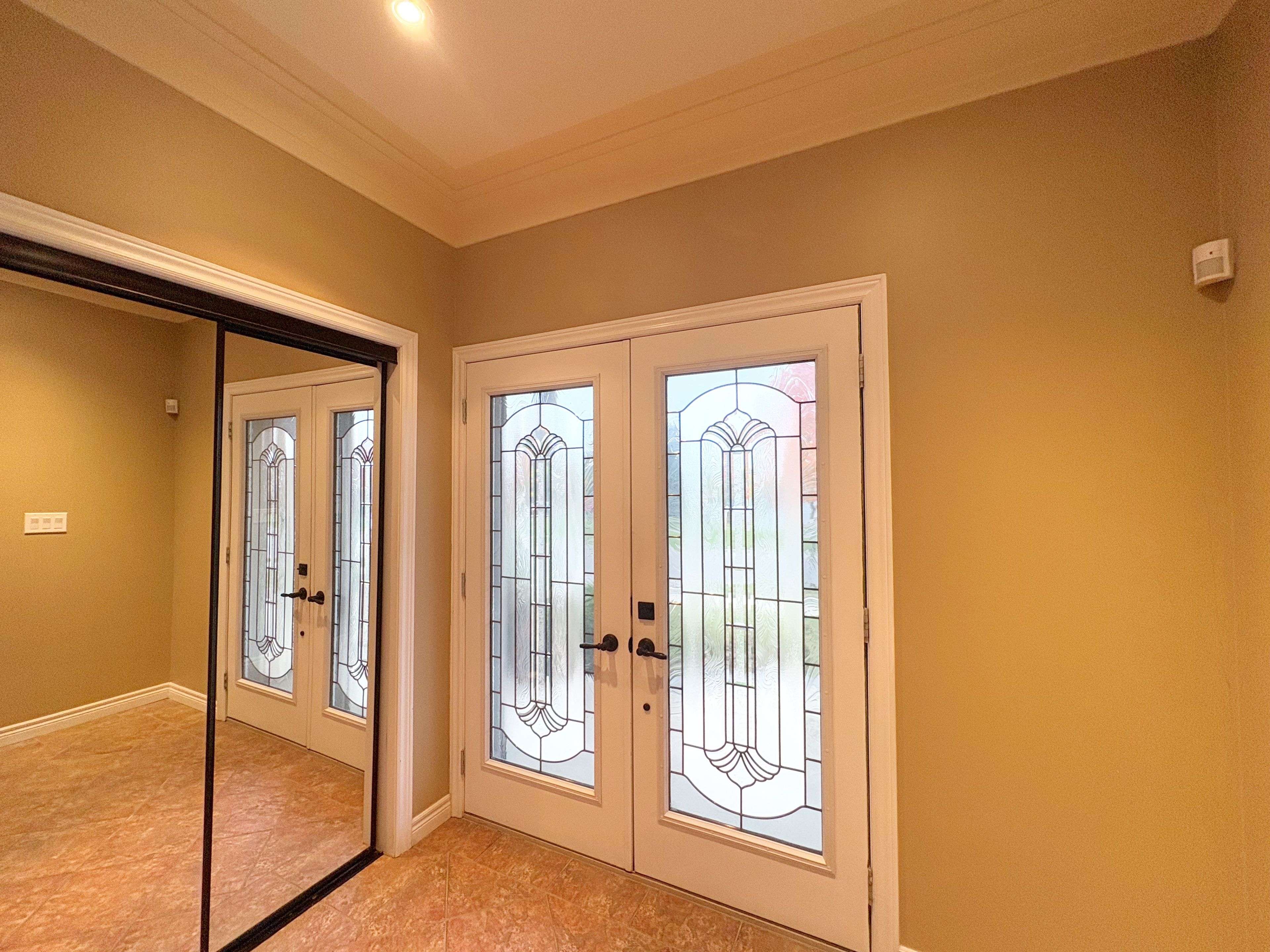 Hamilton, ON L9B 2X9,8 Sunbeam DR