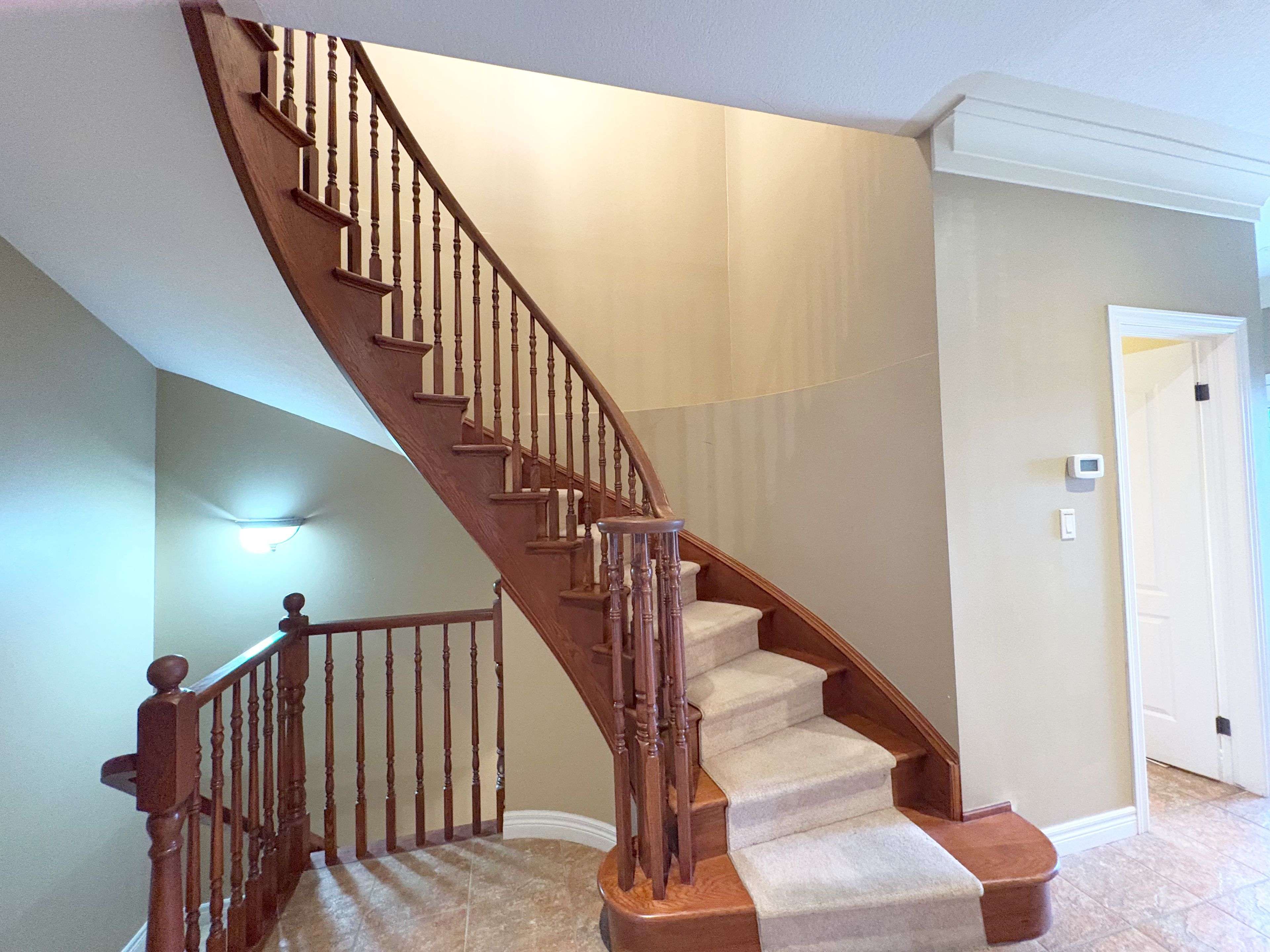 Hamilton, ON L9B 2X9,8 Sunbeam DR