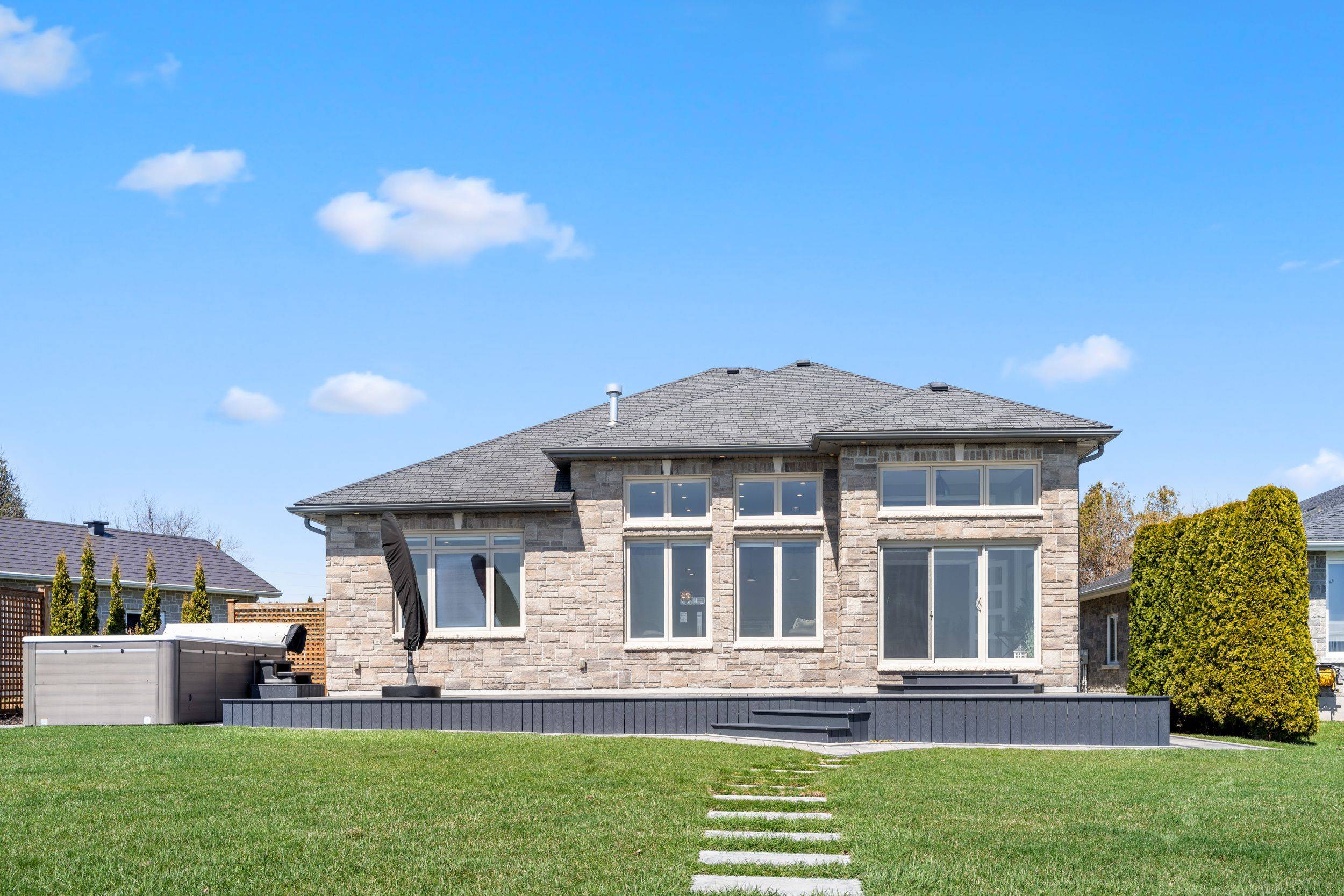 Edwardsburgh/cardinal, ON K0E 1E0,13 Flett ST