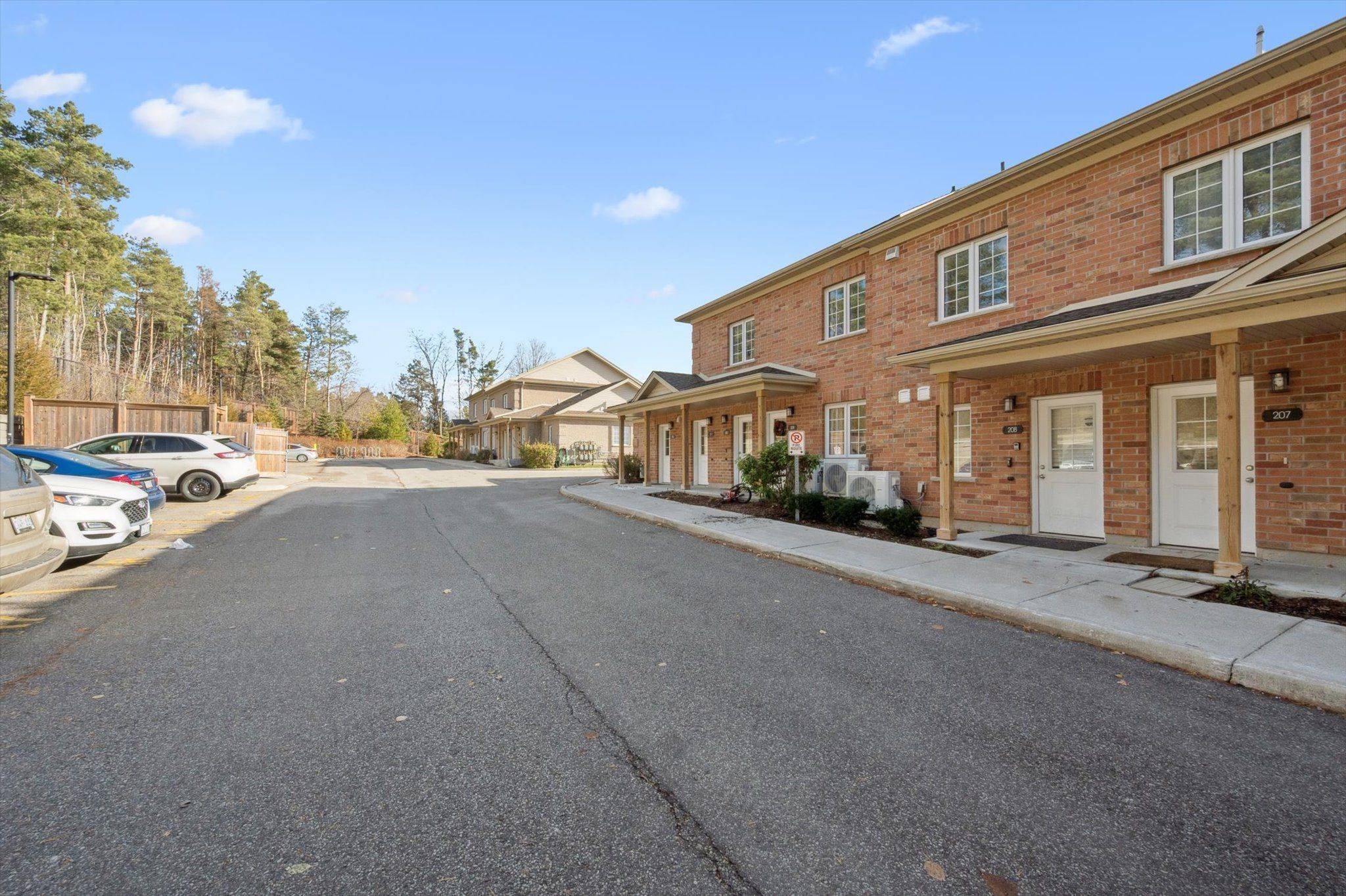 Guelph, ON N1E 0R1,7 Cityview DR S #207