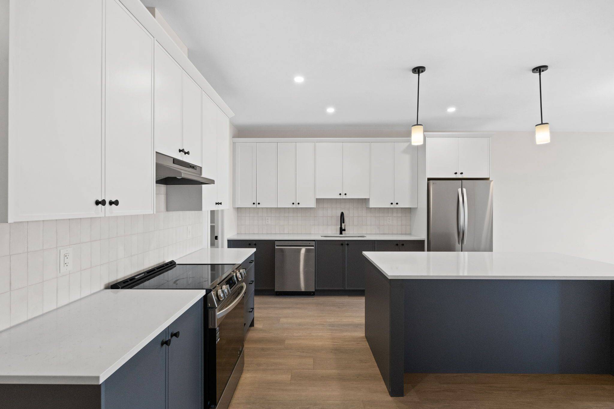 Brockville, ON K6V 7N1,1035 Moore ST